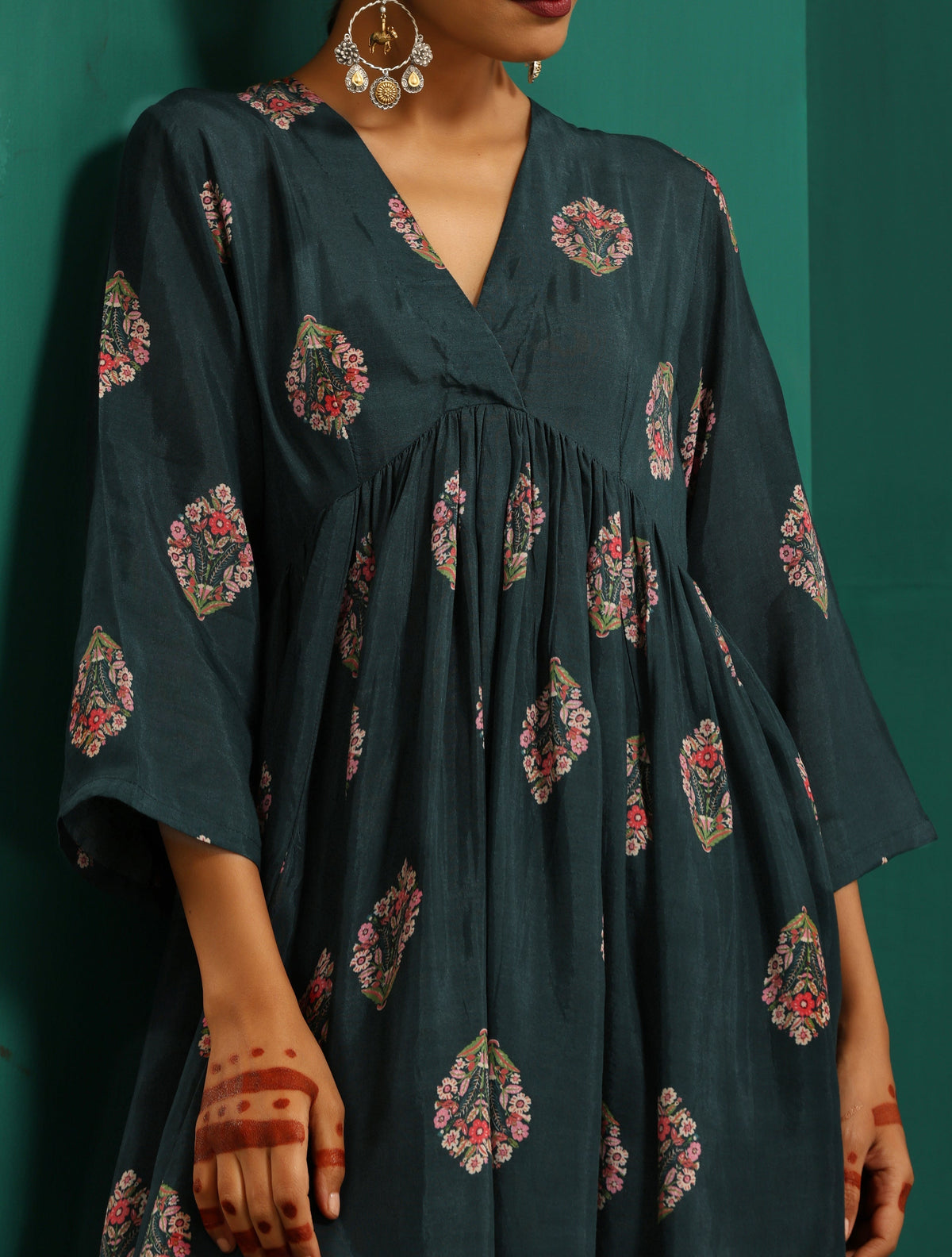 trueBrowns Deep Blue Floral Bunch Muslin Silk Printed V-Neck Waist Gathered Kurta Pant Set | Grocsy