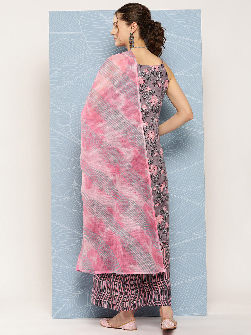 InWeave Women's Mauve Abstract Strappy Set With Dupatta | Grocsy