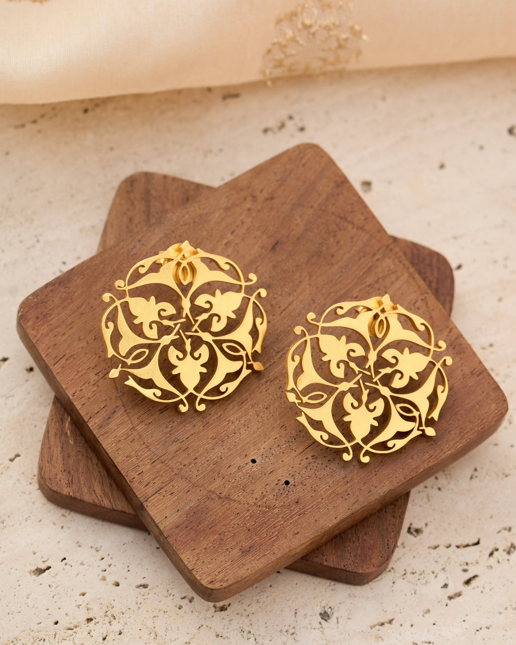 trueBrowns Gold-Polished Leaf Earrings | Grocsy