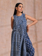 trueBrowns Indigo Dabu Zig-Zag Lines Print Cotton Sleeveless Kurta Pant Set | Grocsy