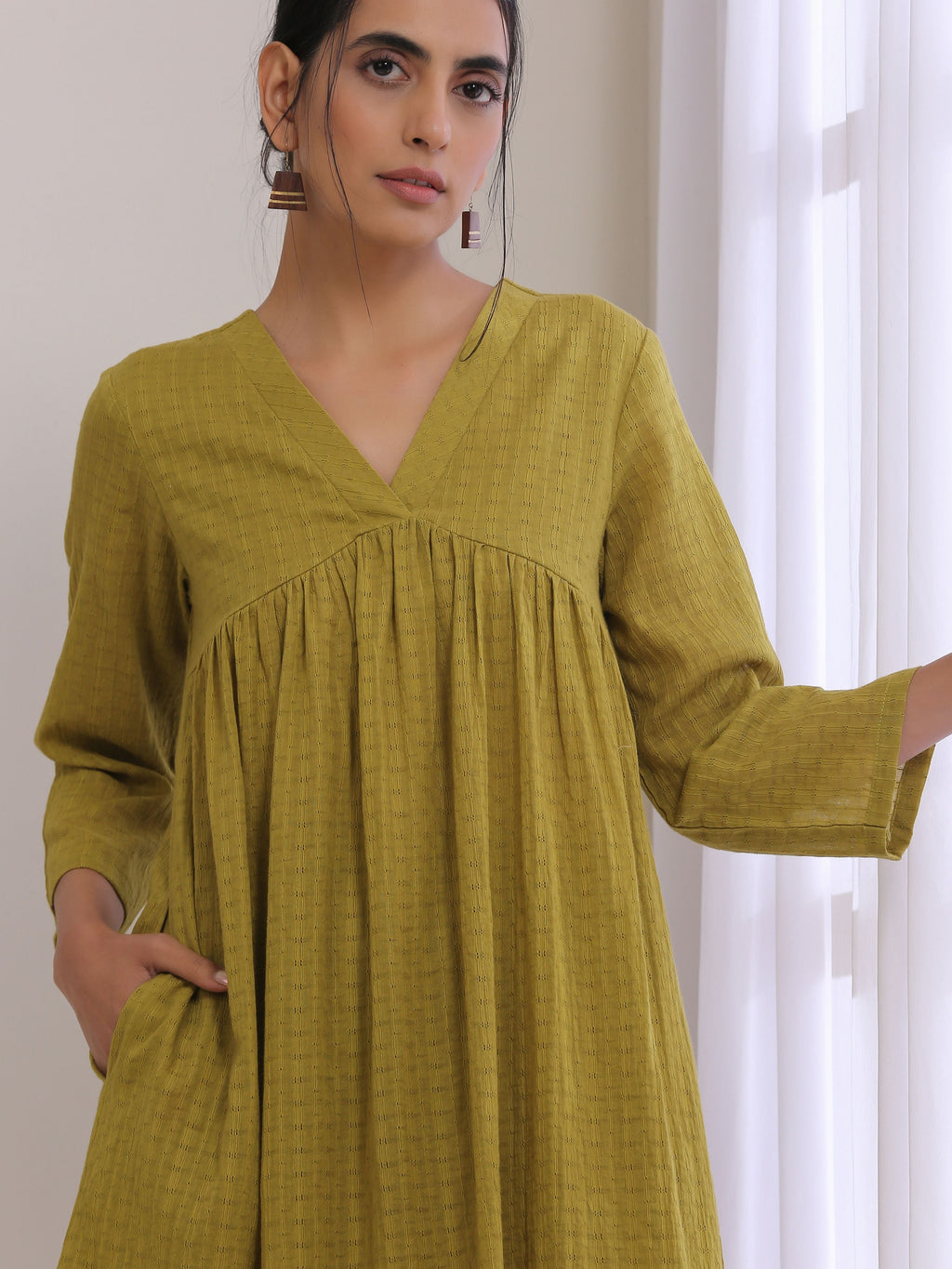 trueBrowns Avacado Green Dobby Flared Slit Kurta Pant Set | Grocsy