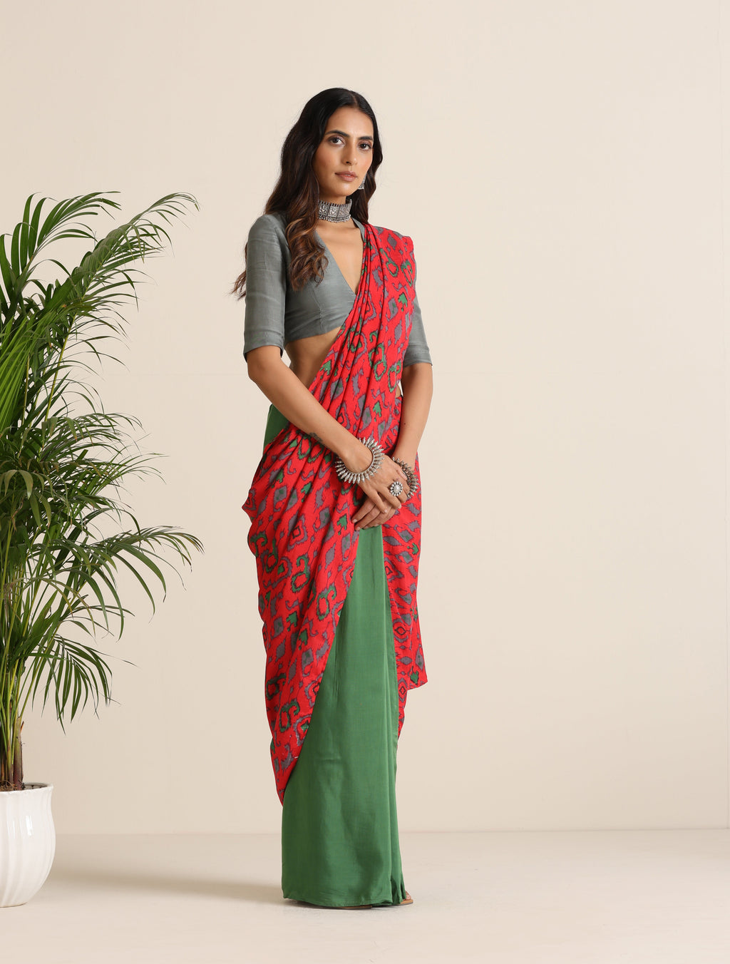 trueBrowns Red Muslin Ikat Saree | Grocsy