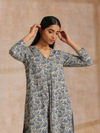 trueBrowns Blue Grey Overall Floral Block On White Print Cotton Kurta Pant Set | Grocsy