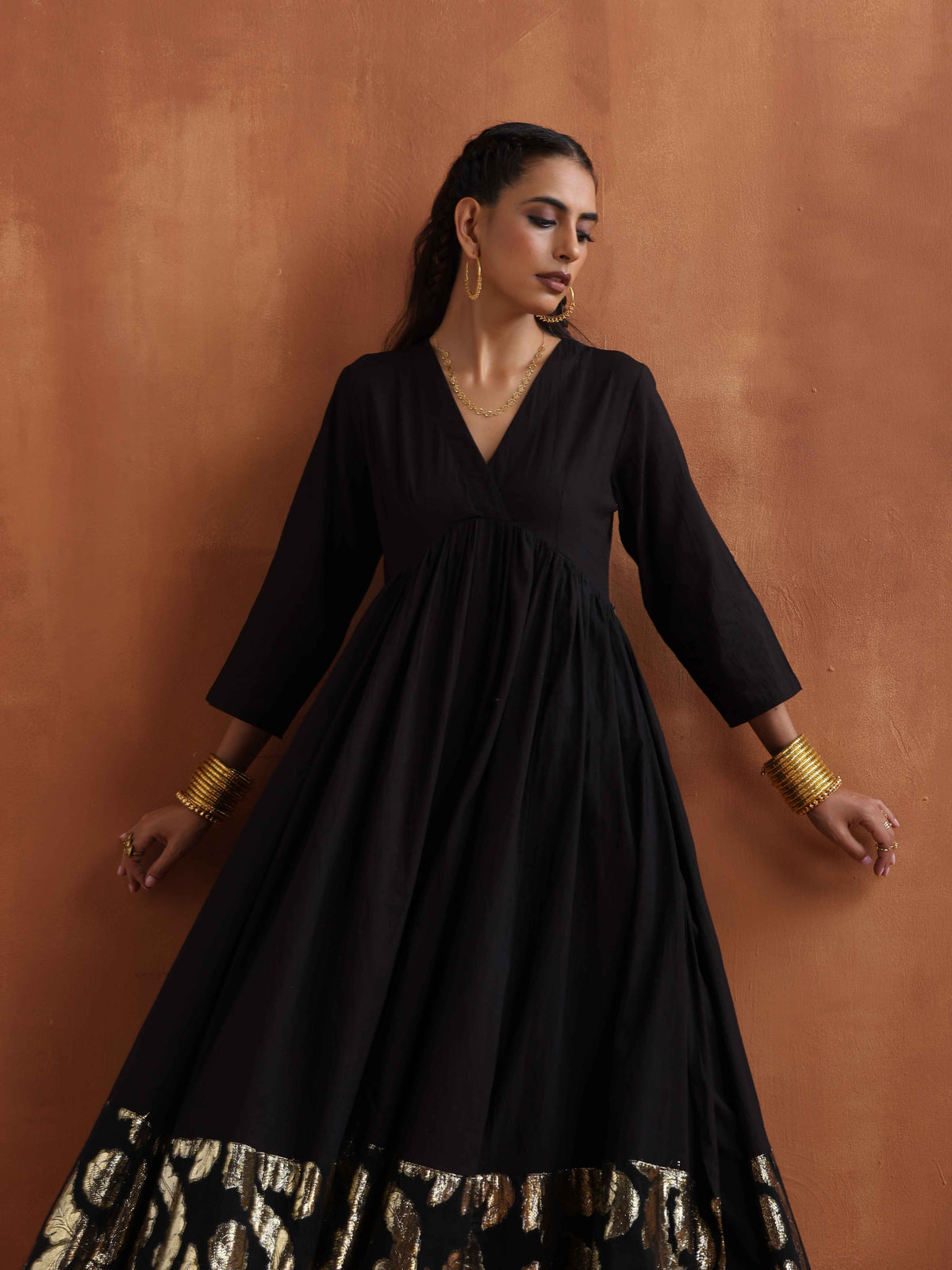 trueBrowns Black Metallic Flared Anarkali Kurta Set | Grocsy