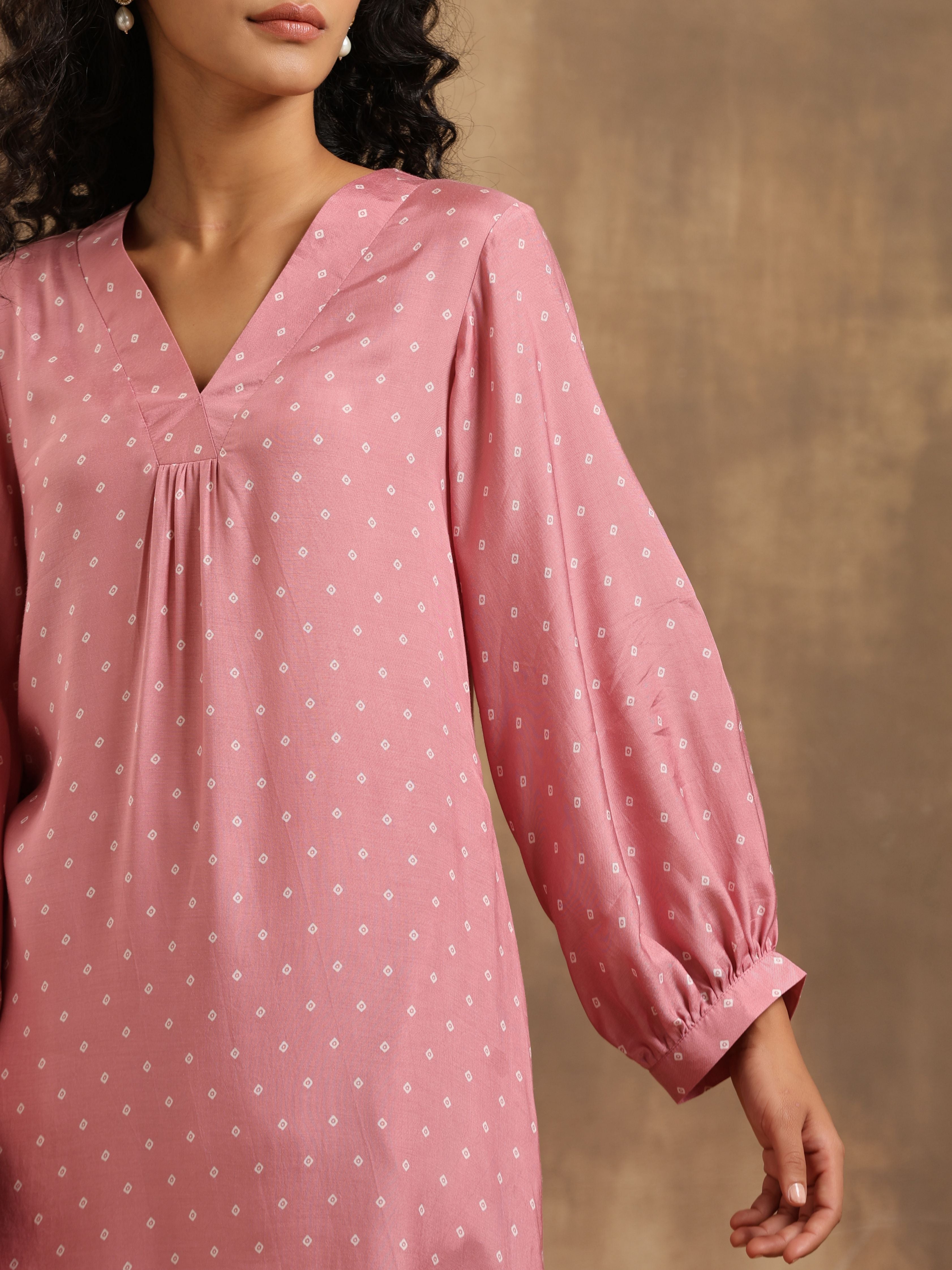 trueBrowns Light Mauve Bandhani Printed Silk Kurta Pant Set | Grocsy