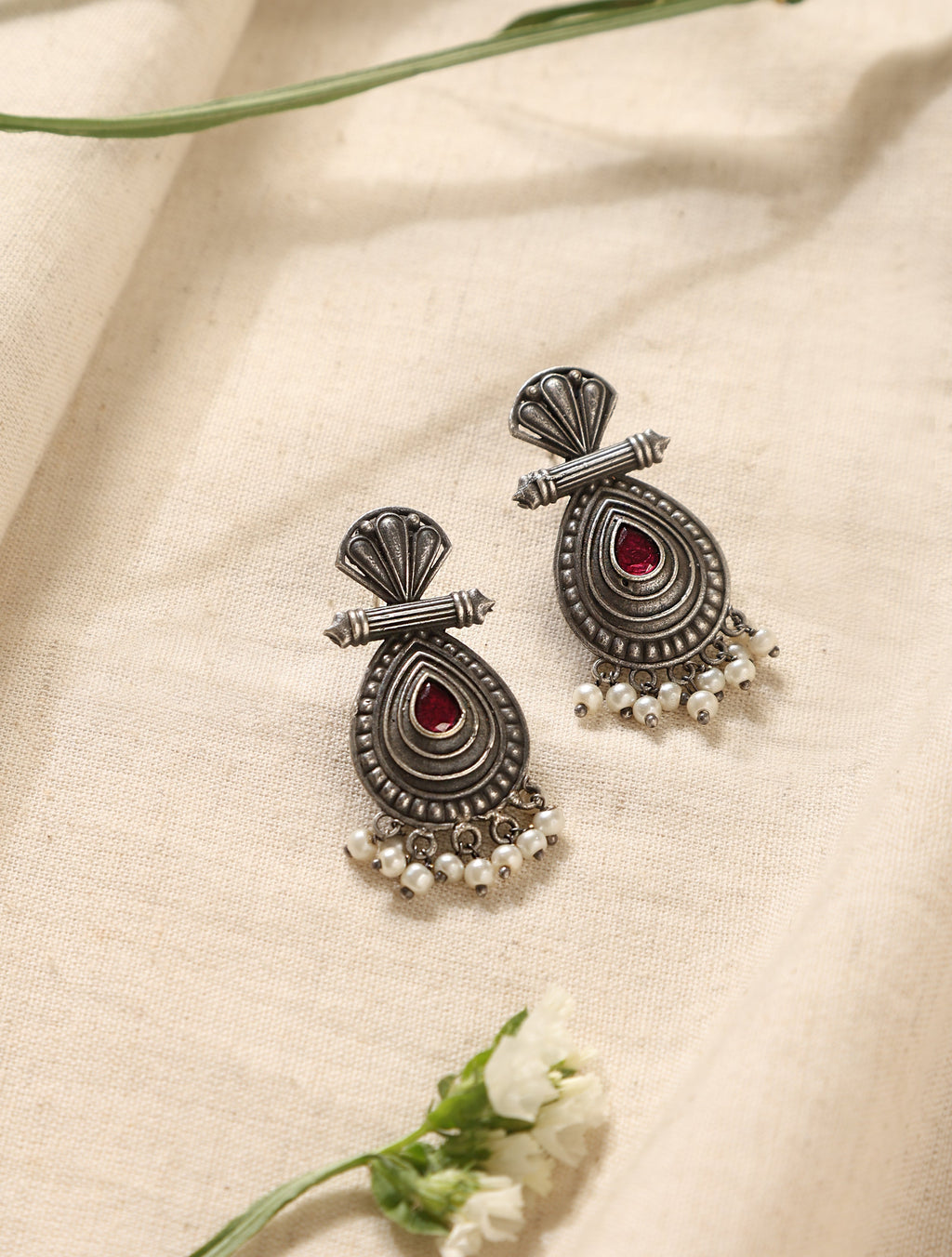 trueBrowns Silver Pearl Bead Earrings | Grocsy