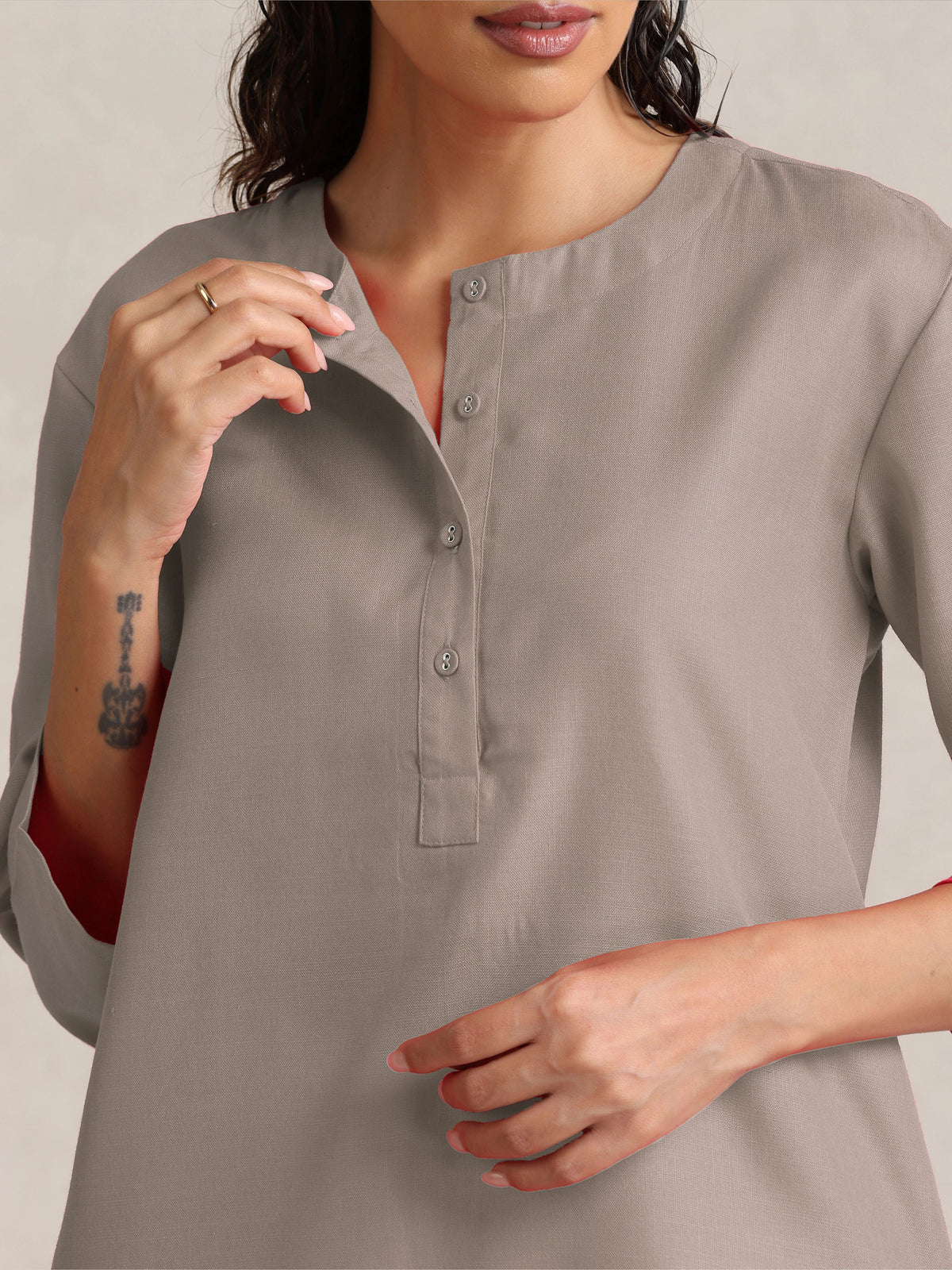 trueBrowns Light Grey Cotton Blend Short Kurta | Grocsy