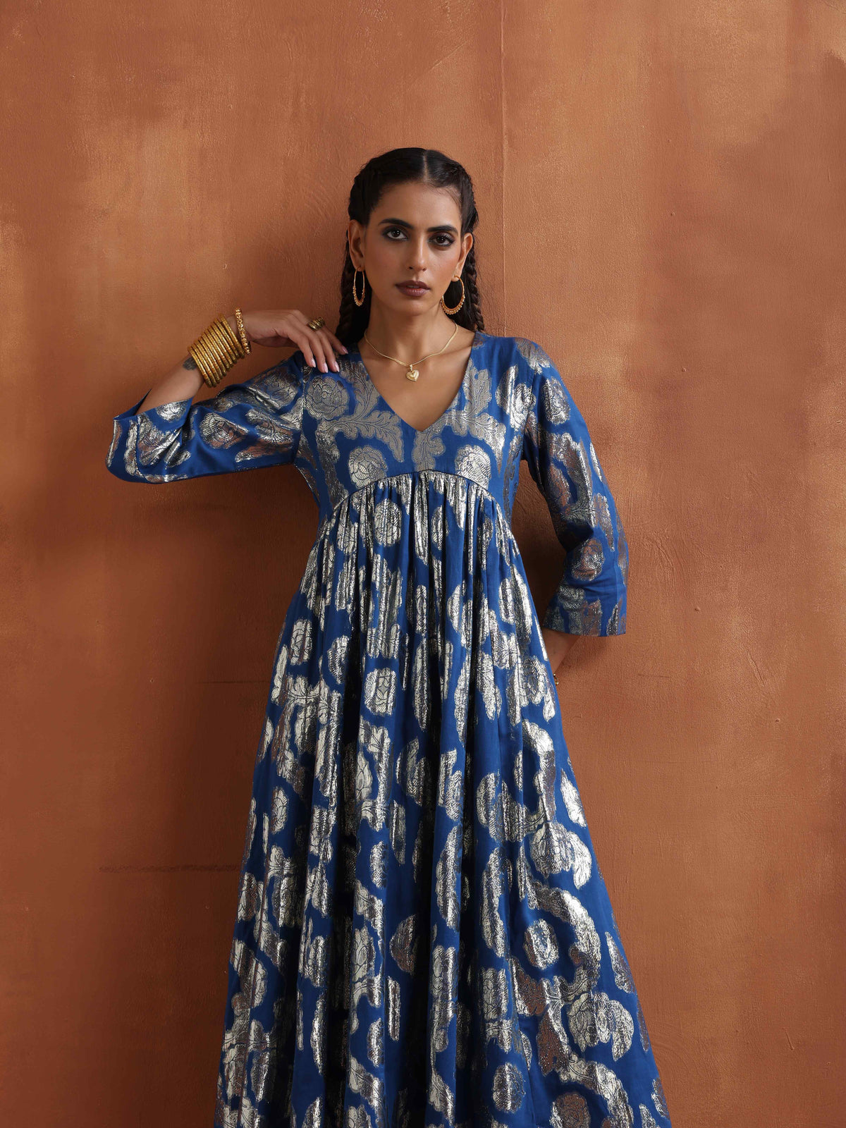 trueBrowns Blue Metallic Flared Anarkali Kurta Set | Grocsy