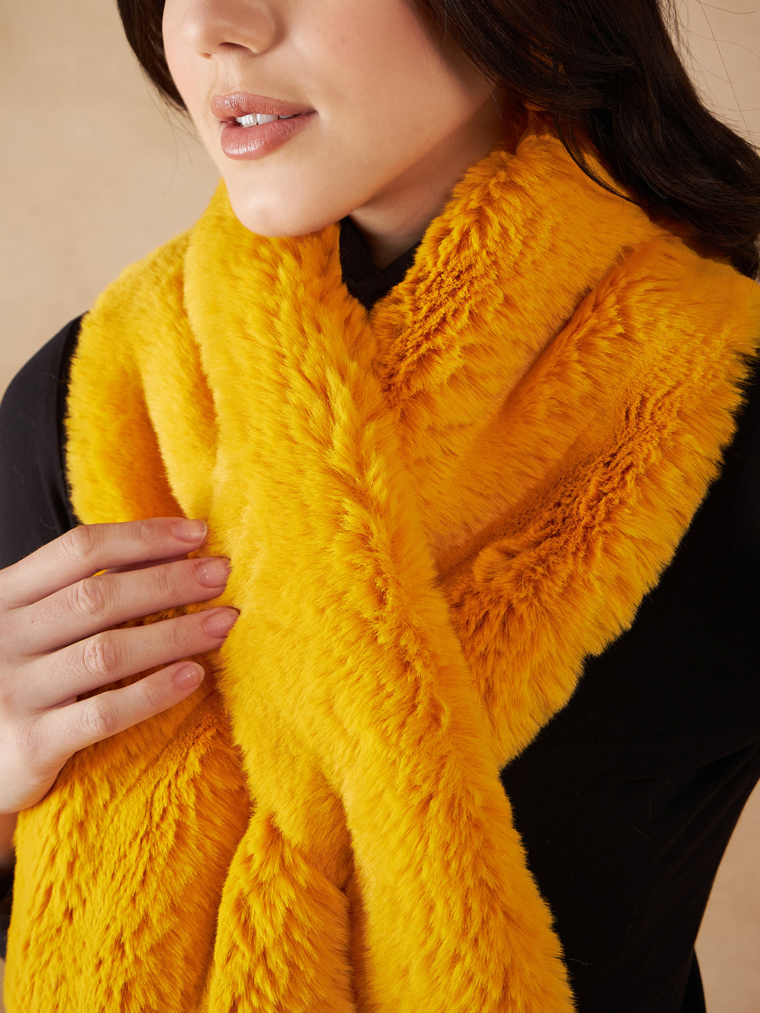 InWeave Women's Yellow Faux Fur Neck Warmer | Grocsy