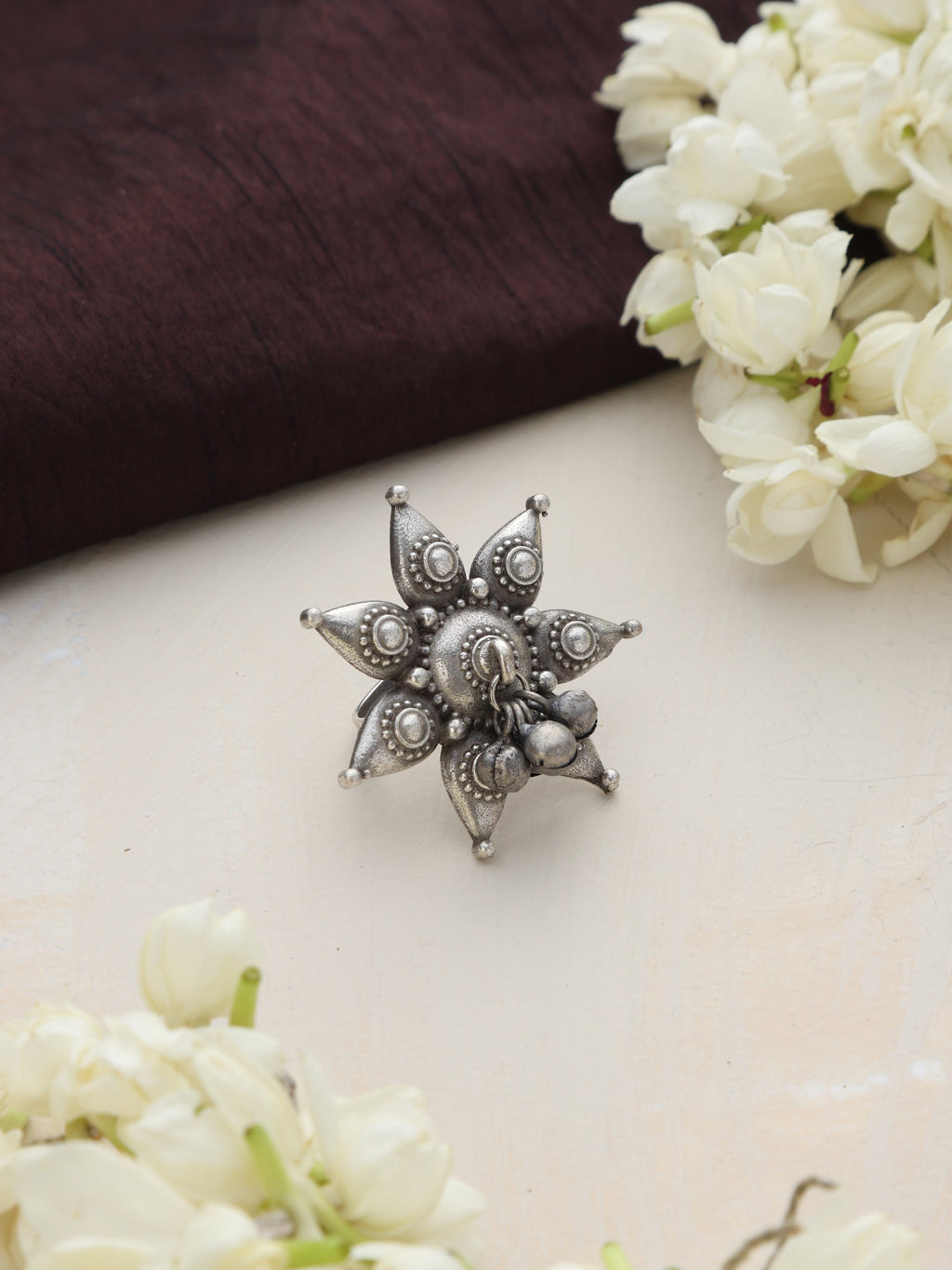 trueBrowns Silver Tone Floral Ring | Grocsy