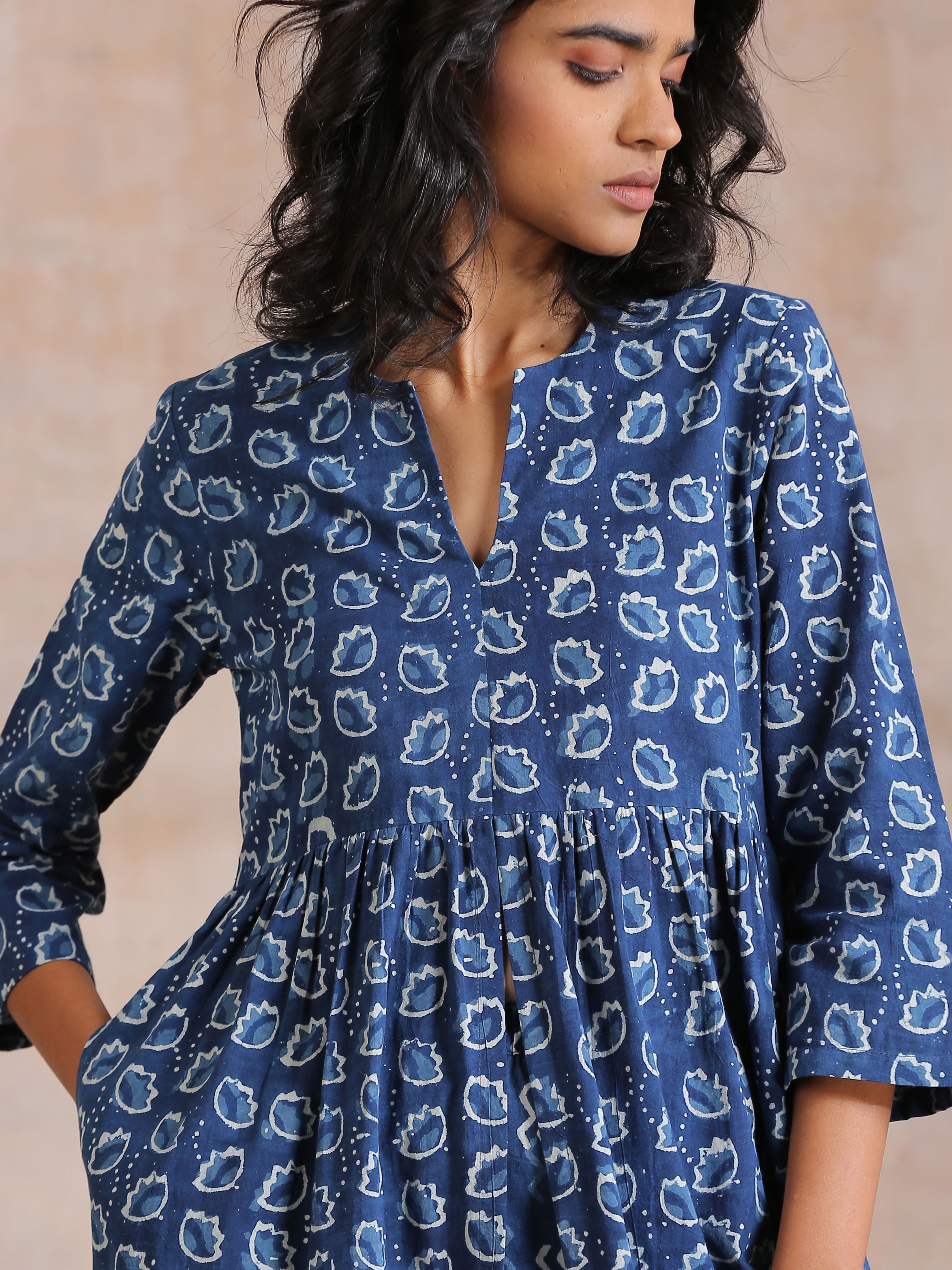 trueBrowns Indigo Dabu Floral Print Cotton Kurta Pant Set | Grocsy