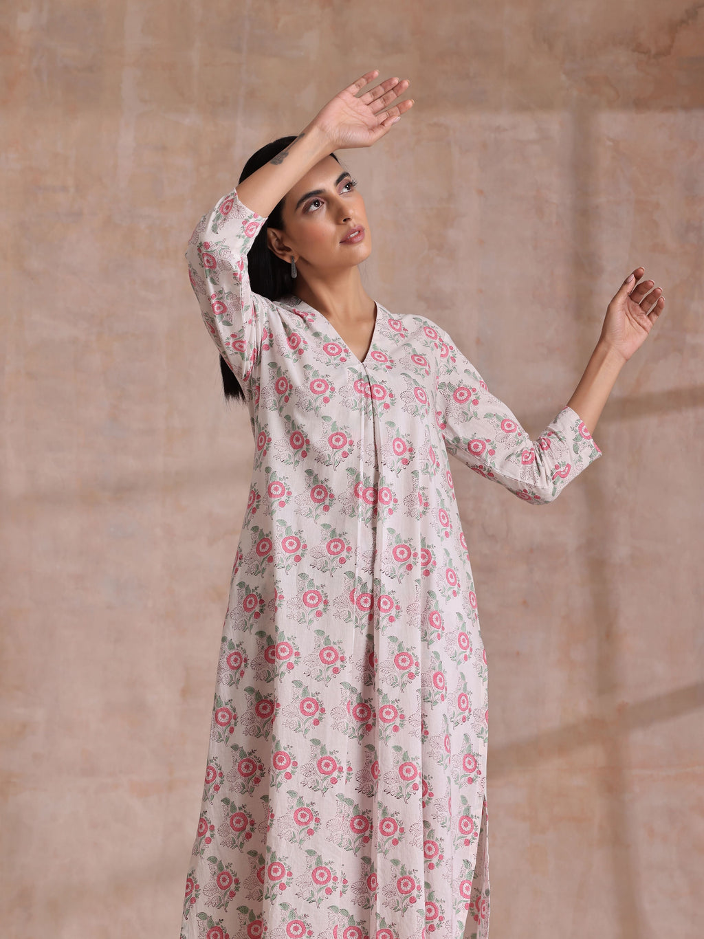 trueBrowns Pink Green Buta On White Block Print Cotton Slit Kurta Pant Set | Grocsy