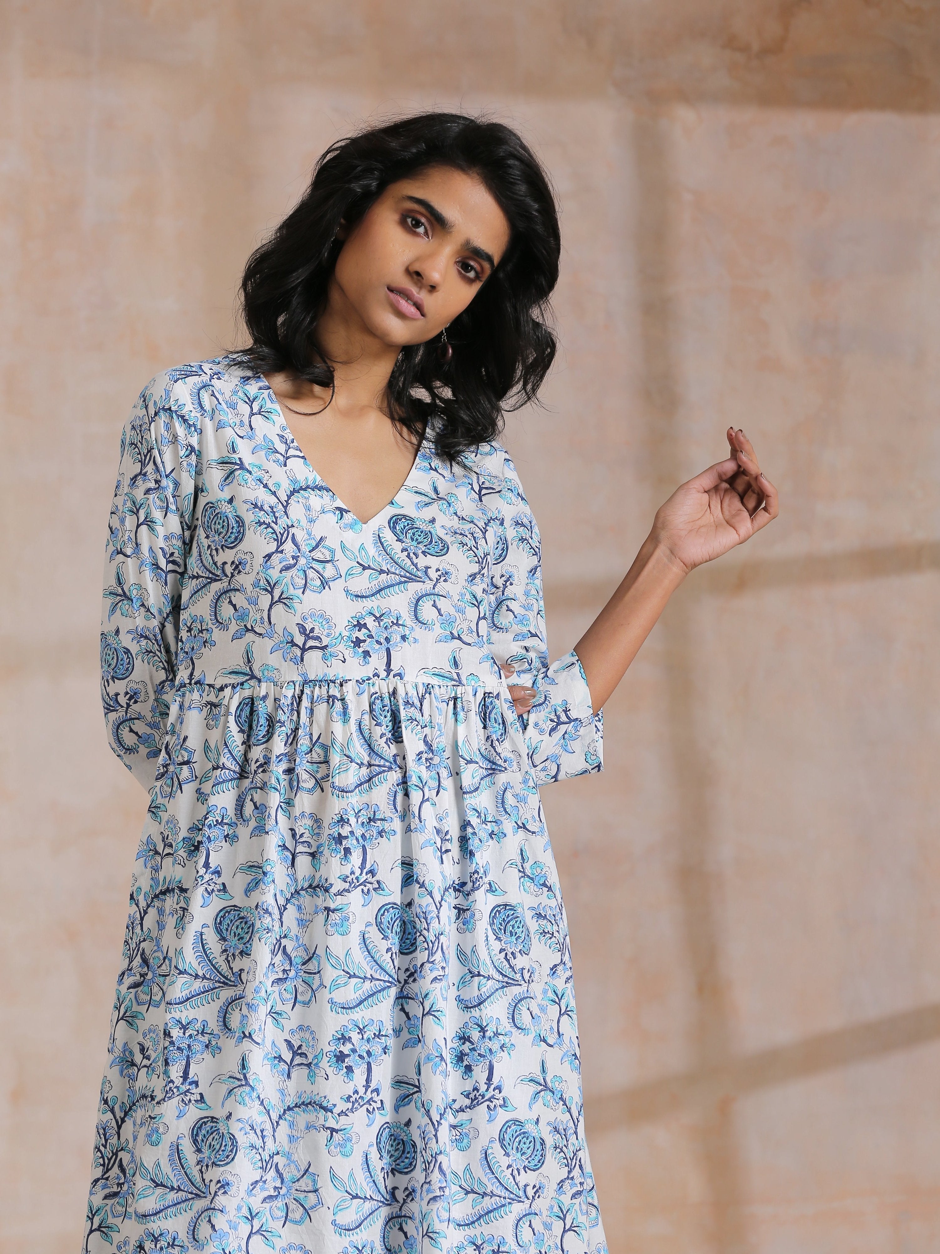 trueBrowns White With Overall Blue Print Cotton Slit Gathered Kurta Set | Grocsy