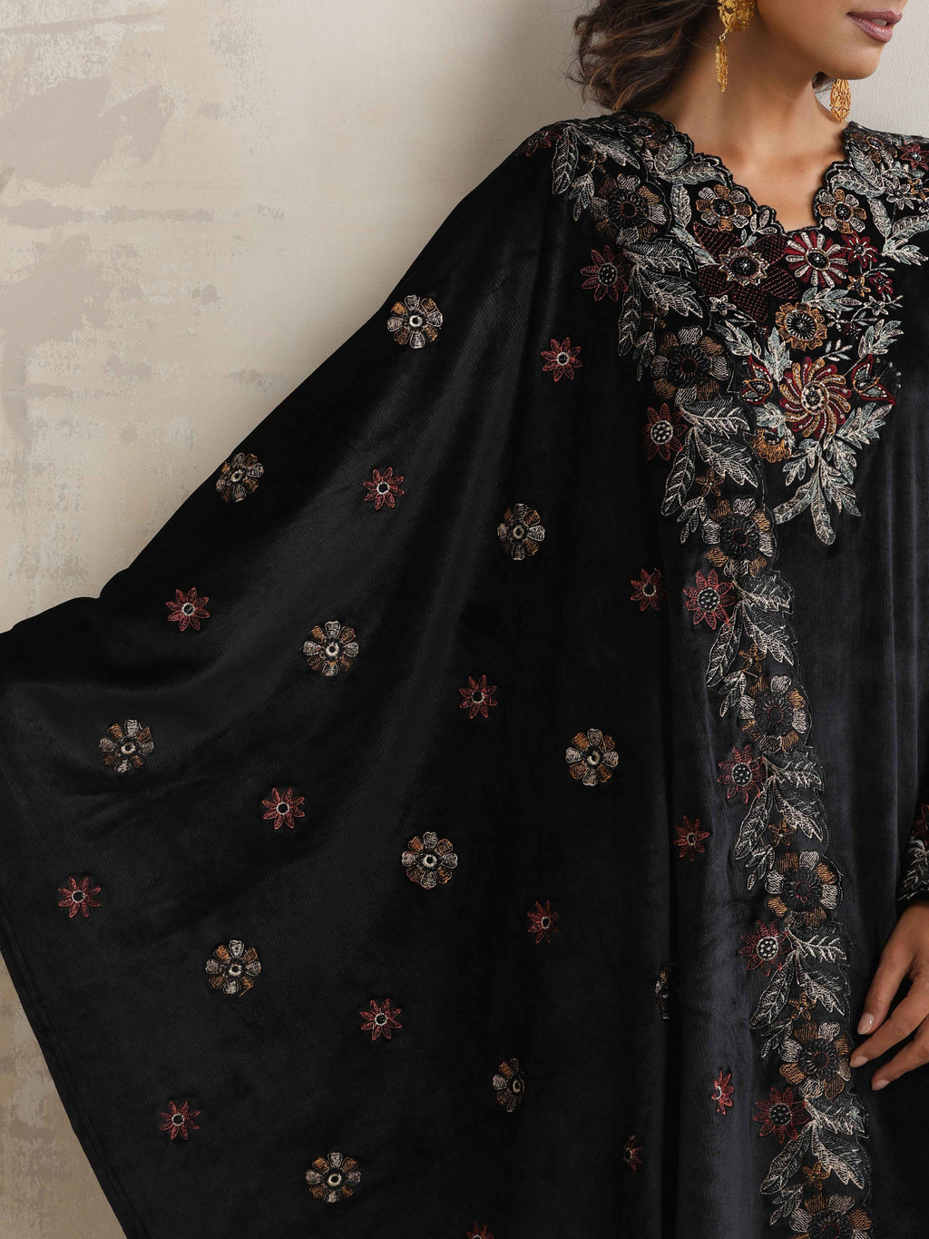 trueBrowns Black Velvet Floral Embroidered Kurta Pant Dupatta Set | Grocsy