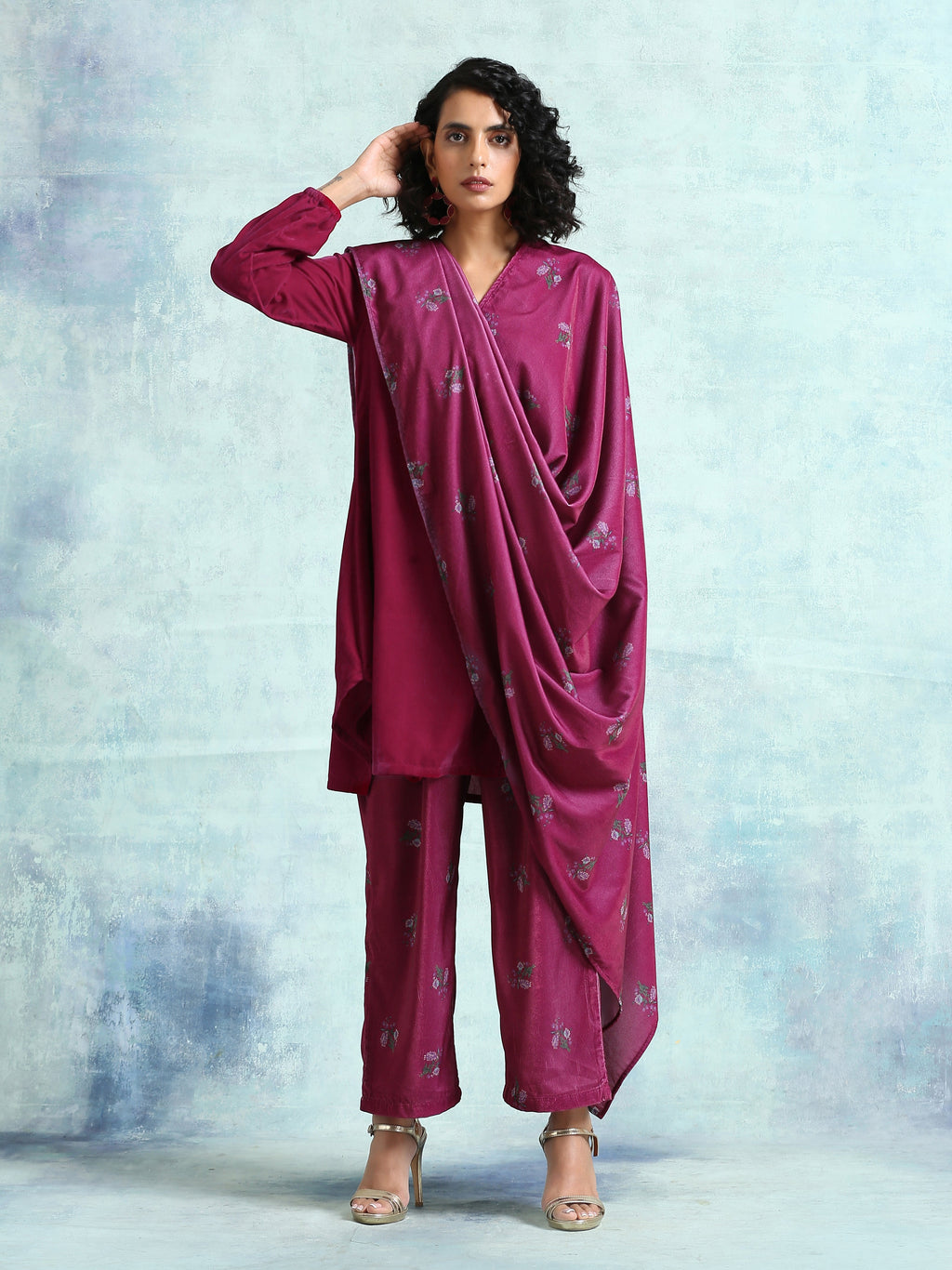 trueBrowns Magenta Printed Velvet Shawl | Grocsy