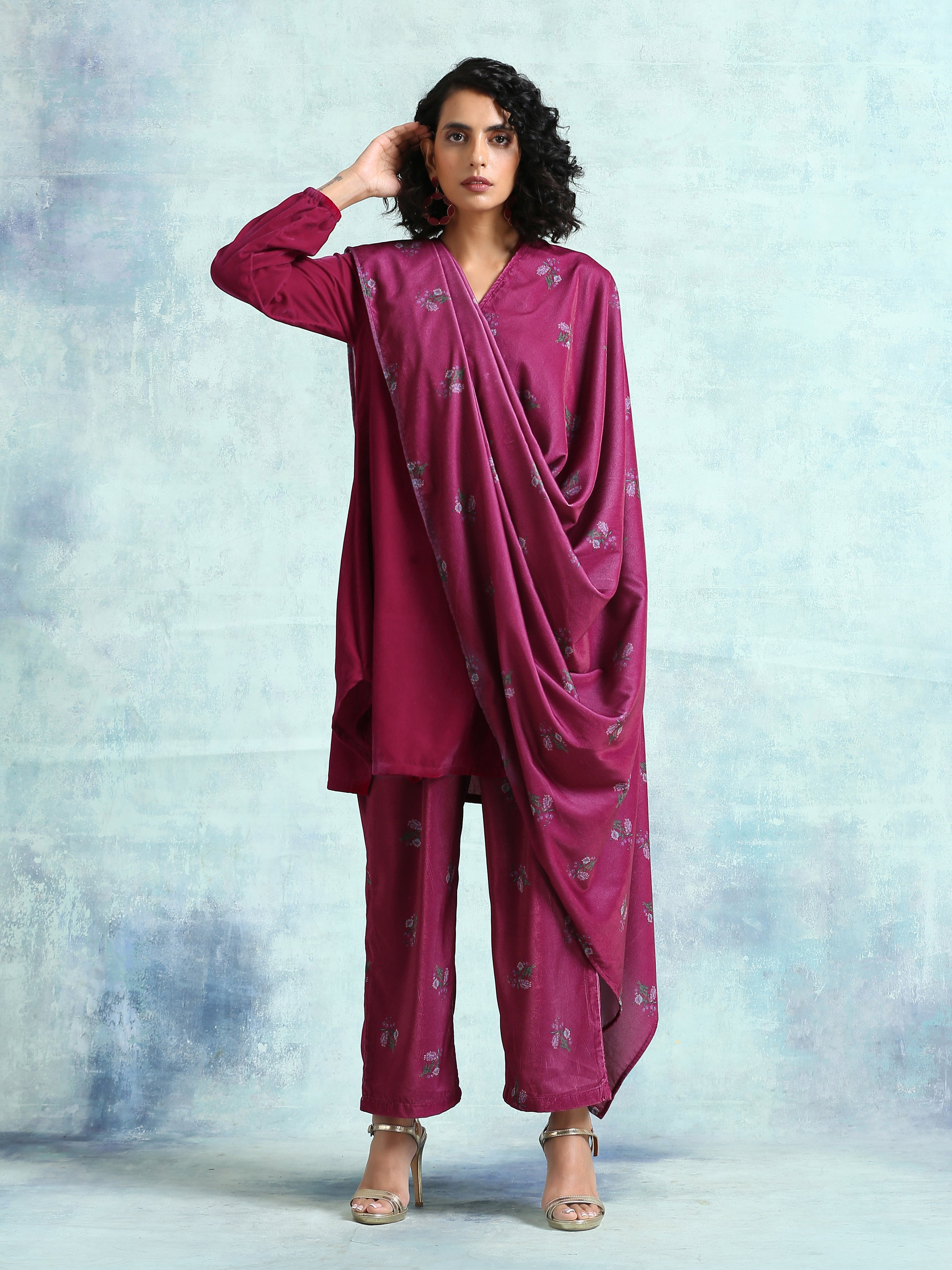 trueBrowns Magenta Printed Velvet Shawl | Grocsy