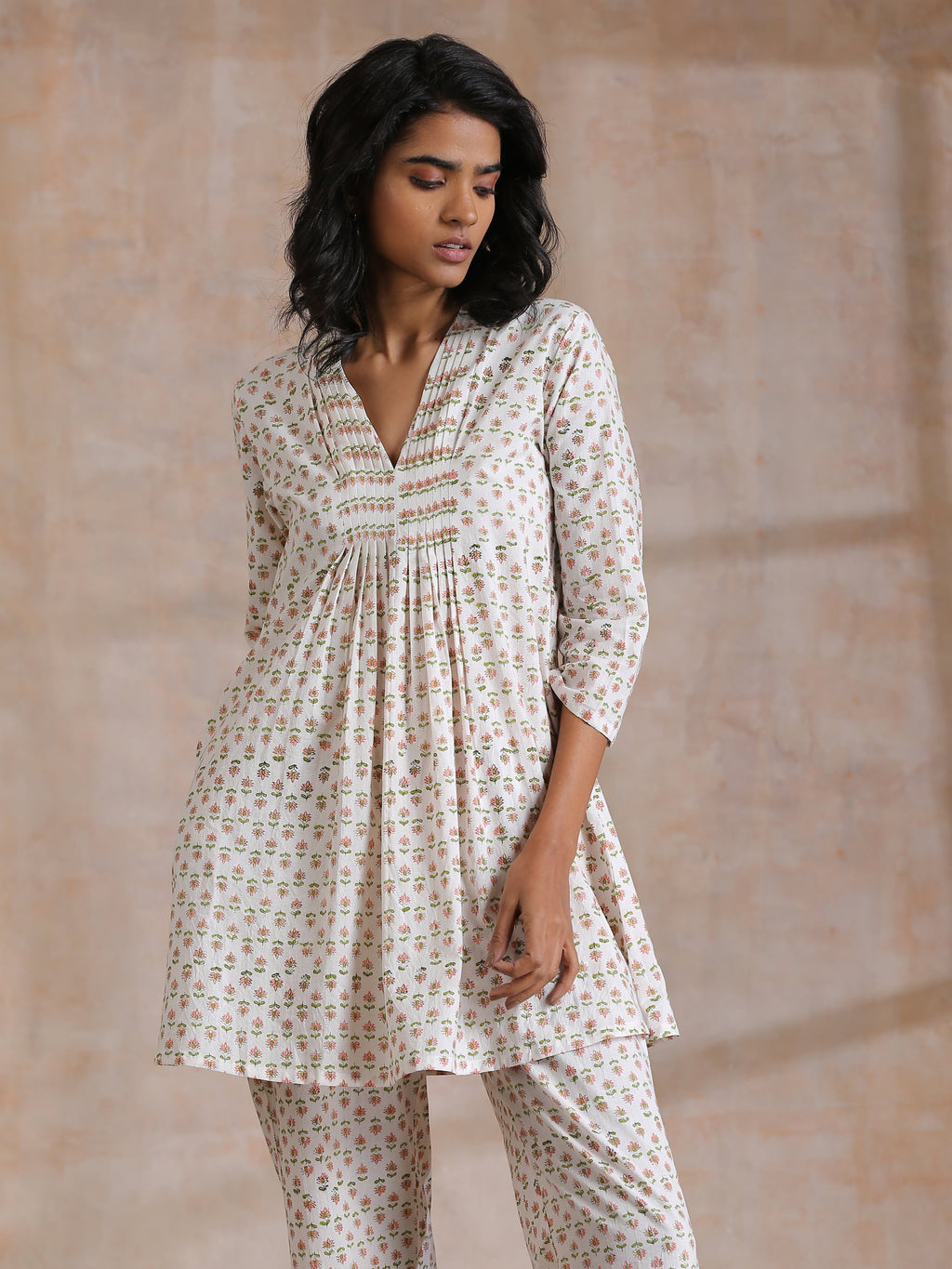 trueBrowns White With Small Floral Booti Print Cotton Pleated Co-Ord Set | Grocsy