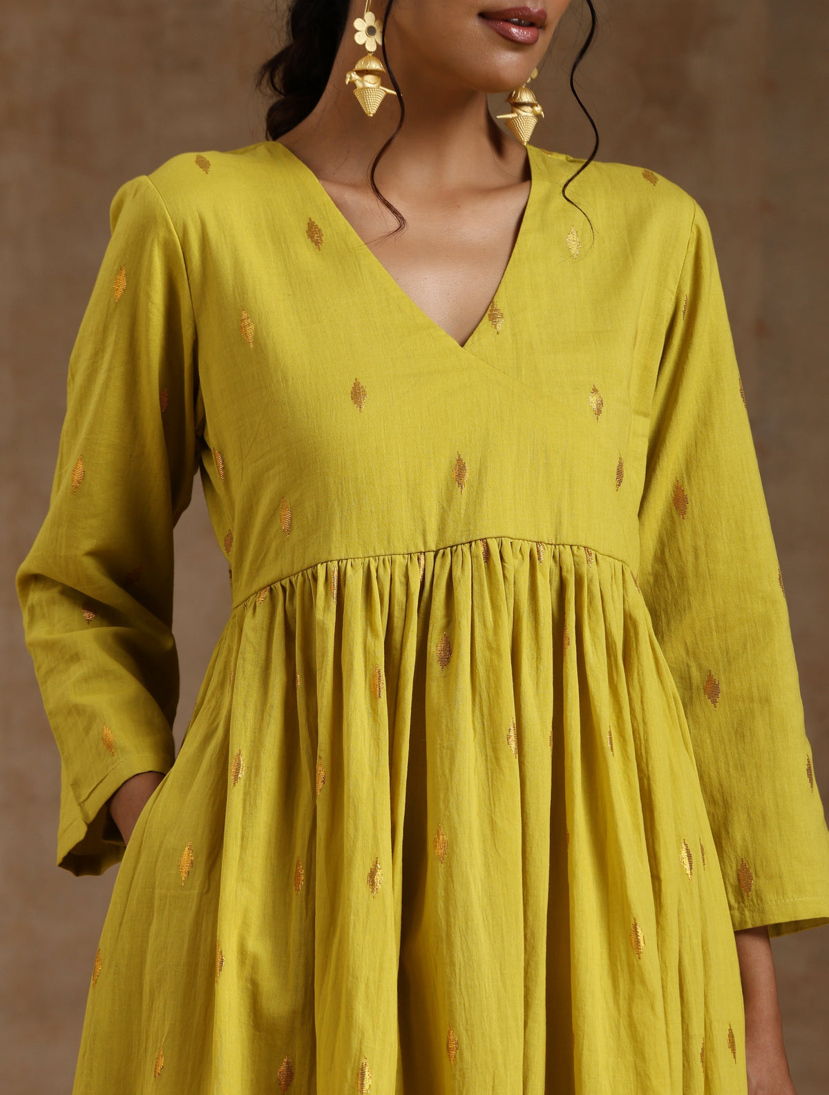 trueBrowns Lime Gold Cotton Kalidar Kurta Set | Grocsy
