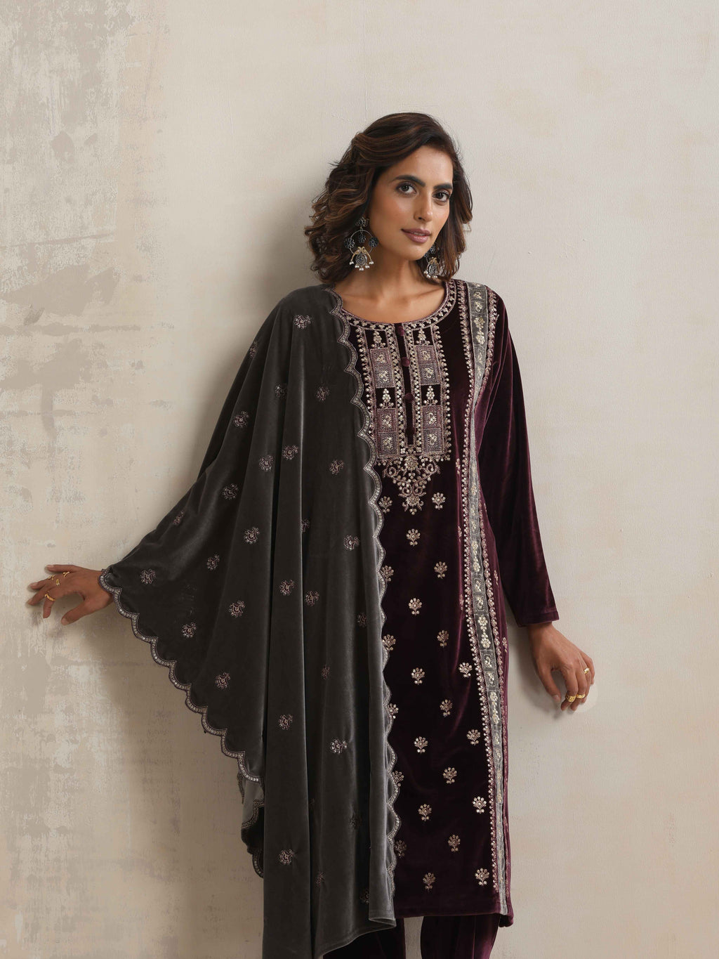 trueBrowns Purple Velvet Embroidered Kurta Pant Dupatta Set | Grocsy