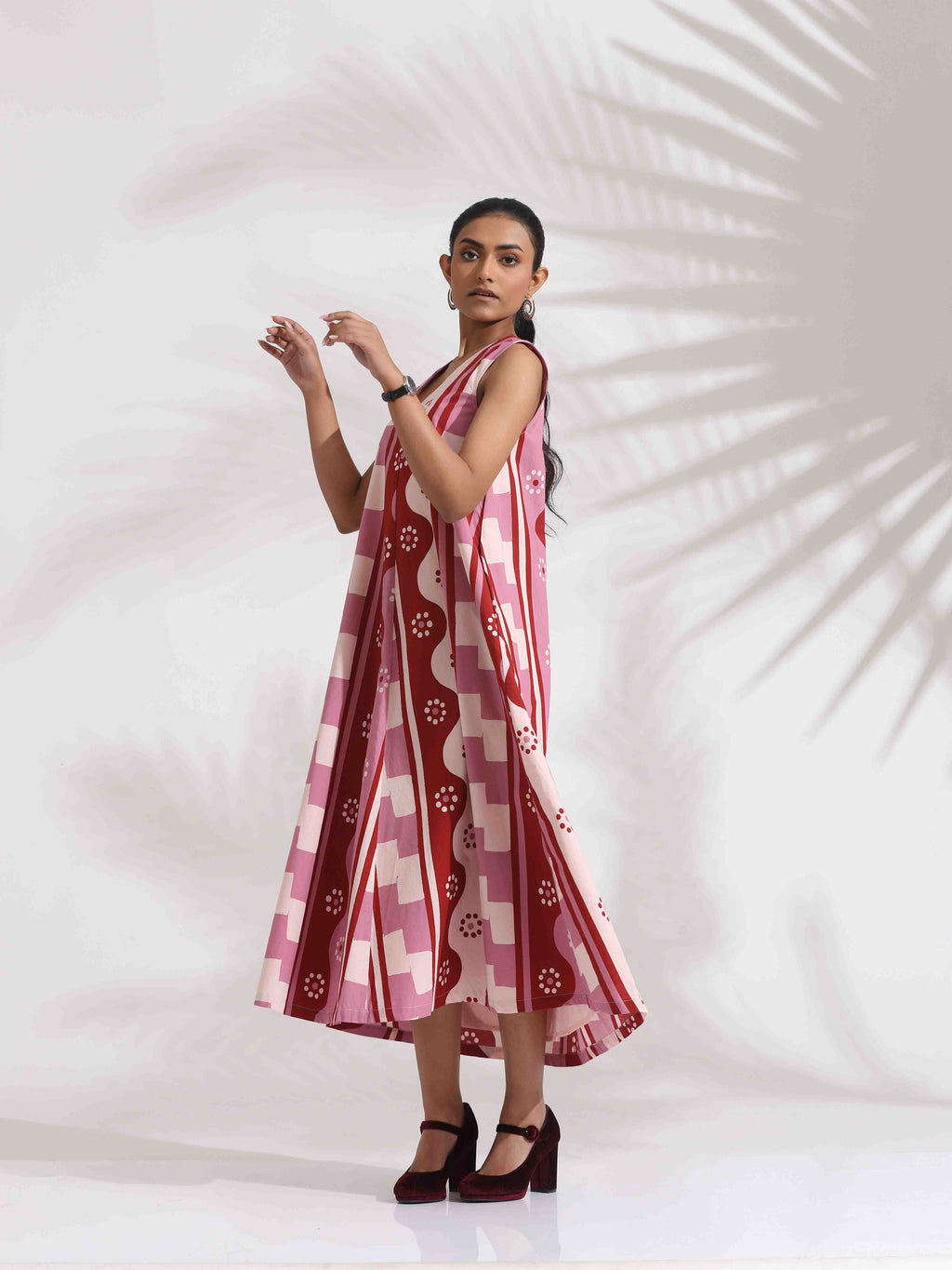 trueBrowns Pink Cotton Abstract Print Dress | Grocsy