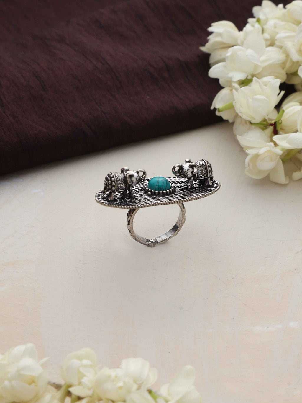 trueBrowns Silver Tone Abstract Oval Ring | Grocsy