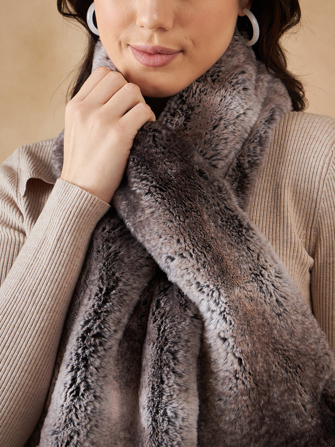 InWeave Women's Dark Grey Double Shade Faux Fur Neck Warmer | Grocsy