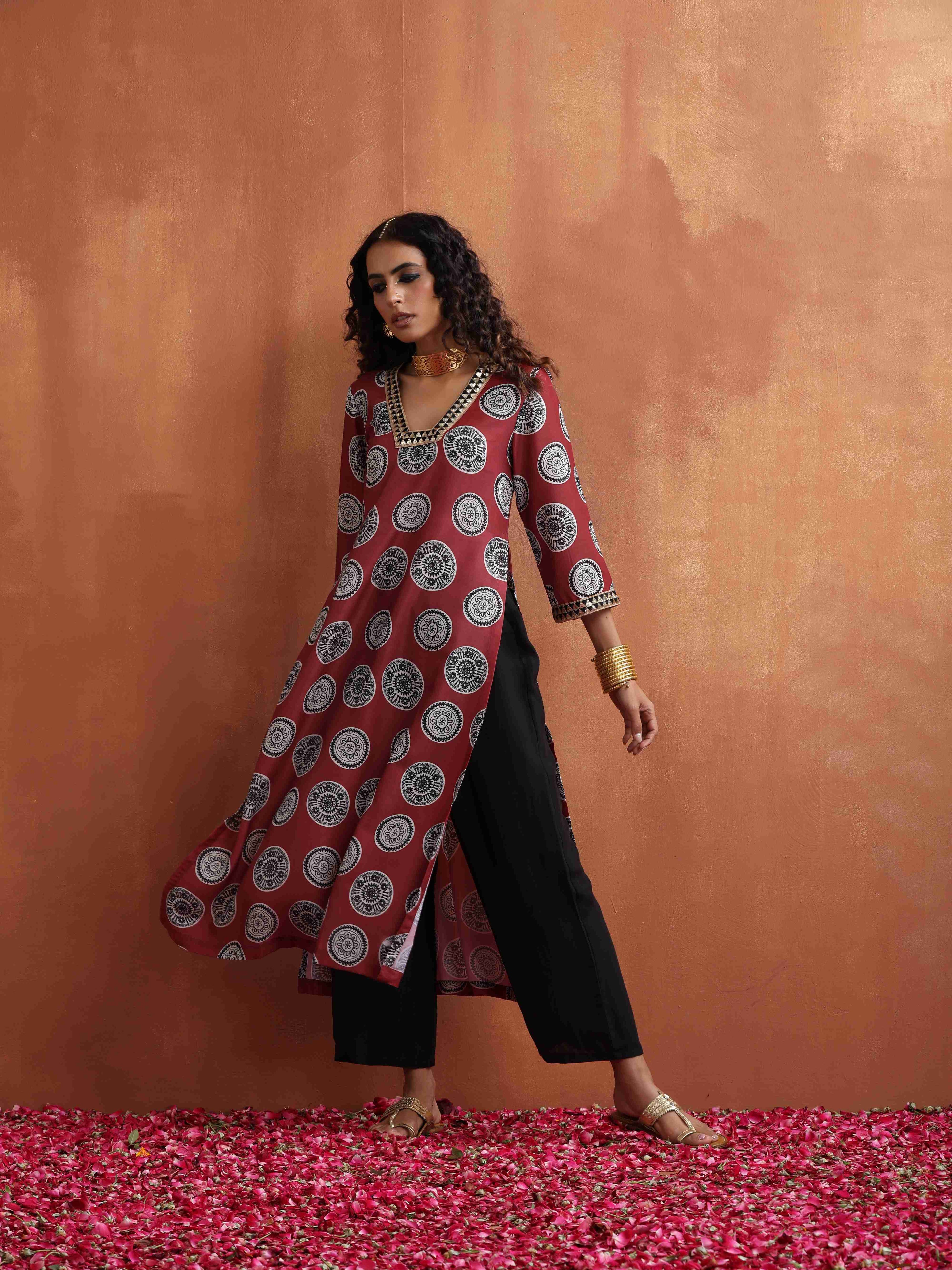 trueBrowns Maroon Print High Slit Kurta Set | Grocsy