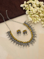 trueBrowns Silver Tone Stone Necklace Set | Grocsy