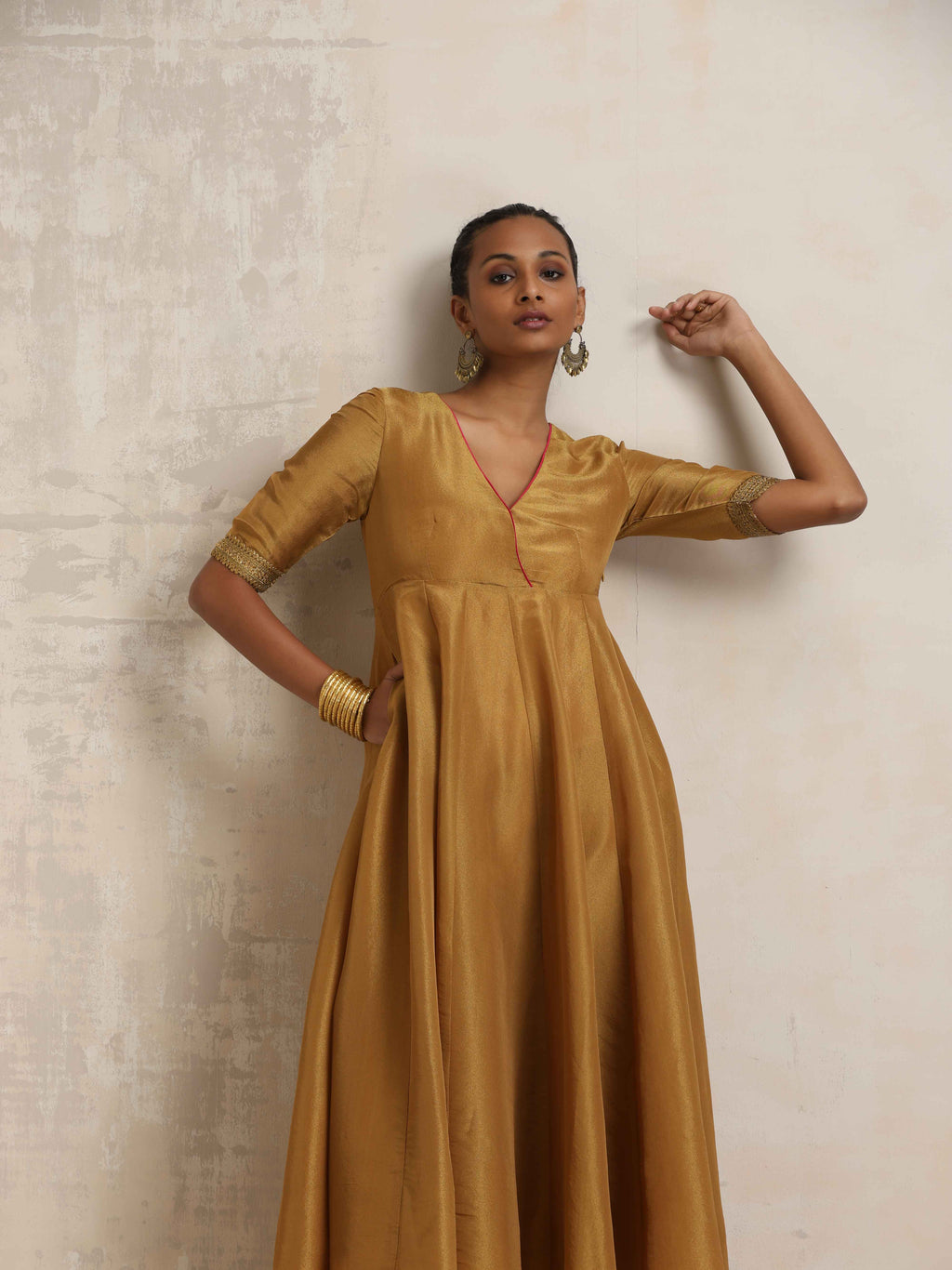 trueBrowns Gold Tissue Flared Anarkali Kurta Set | Grocsy