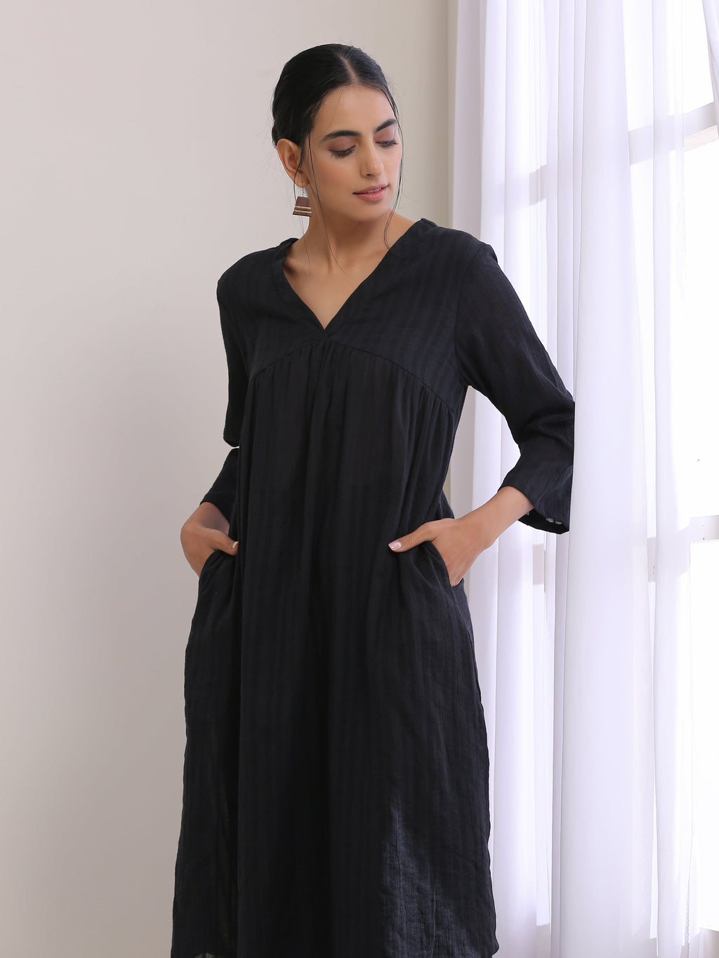 trueBrowns Black Dobby Flared Slit Kurta Pant Set | Grocsy