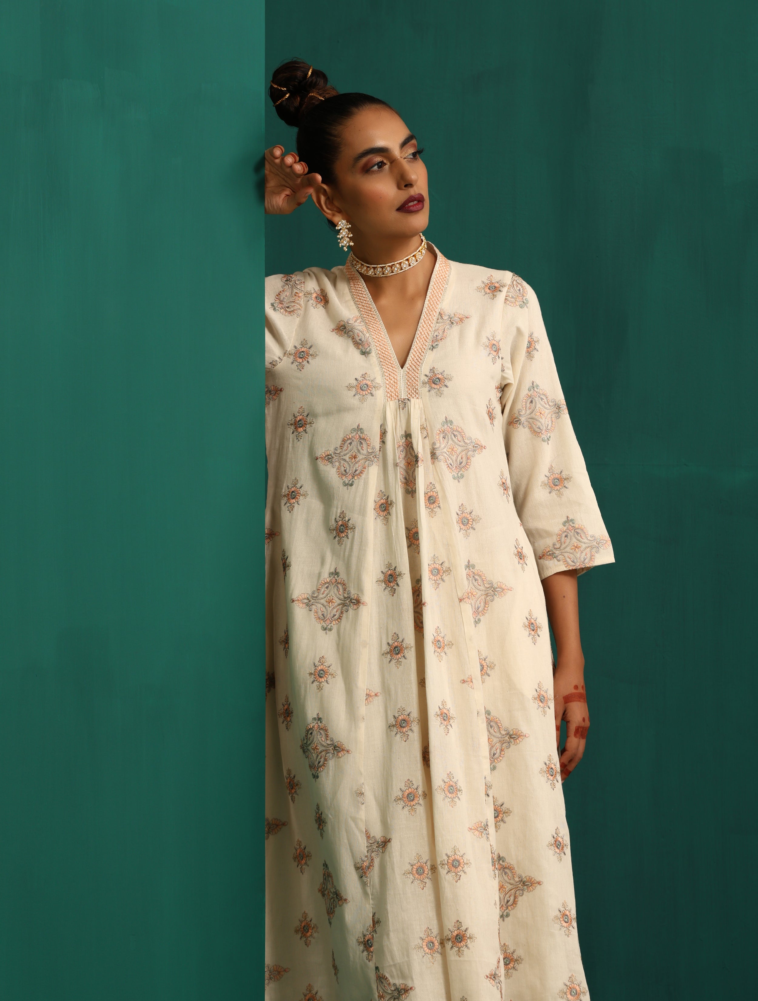 trueBrowns Ivory Peach Cotton Front Gathered Kurta Pant Set | Grocsy