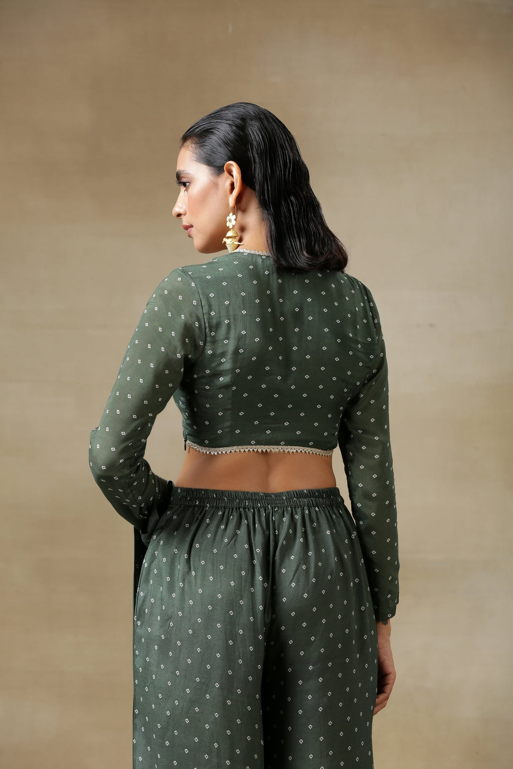 trueBrowns Dark Green Bandhani Printed Silk Full Sleeve Blouse | Grocsy