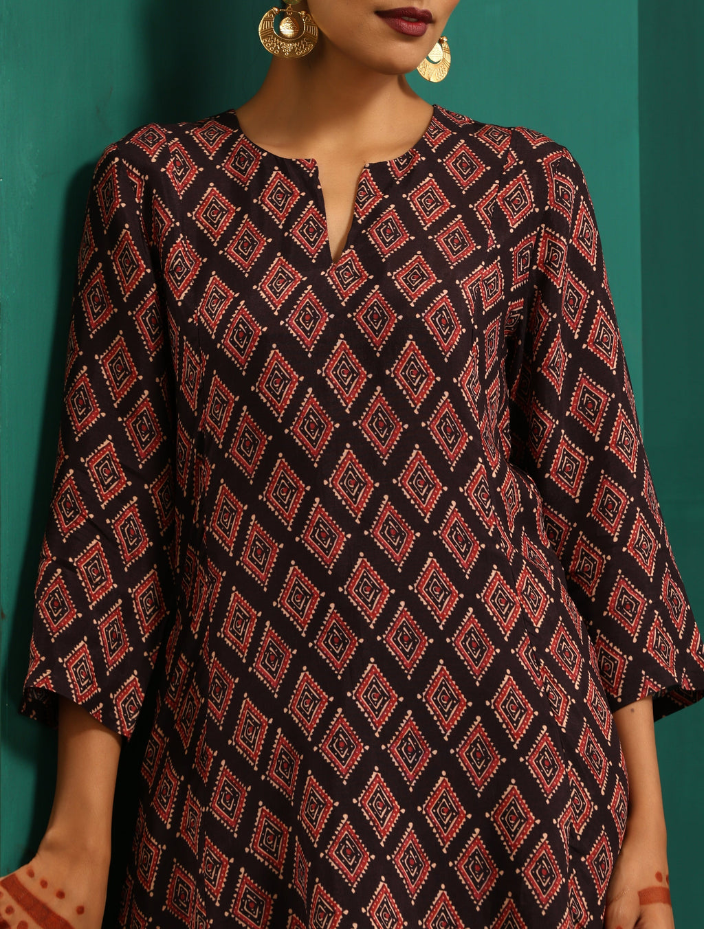 trueBrowns Black Diamond Muslin Silk Printed Relaxed Co-ord Set | Grocsy