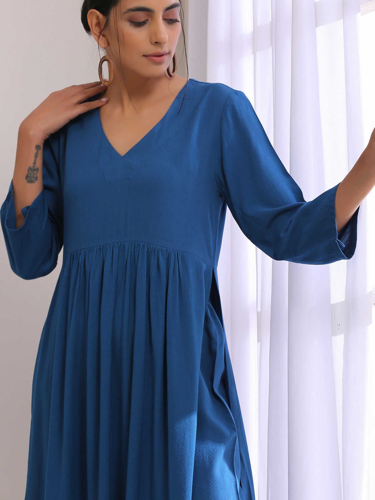trueBrowns Classic Blue Dobby High Slit Gathered Kurta Set | Grocsy