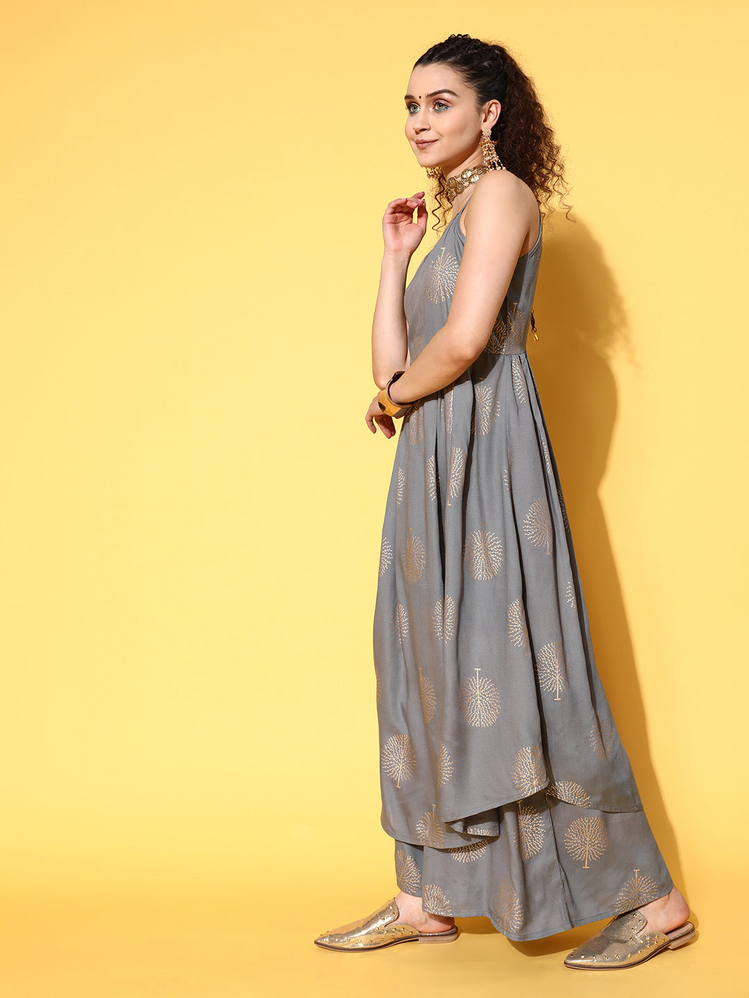 InWeave Women's Grey Gold Strappy Kurta Set | Grocsy