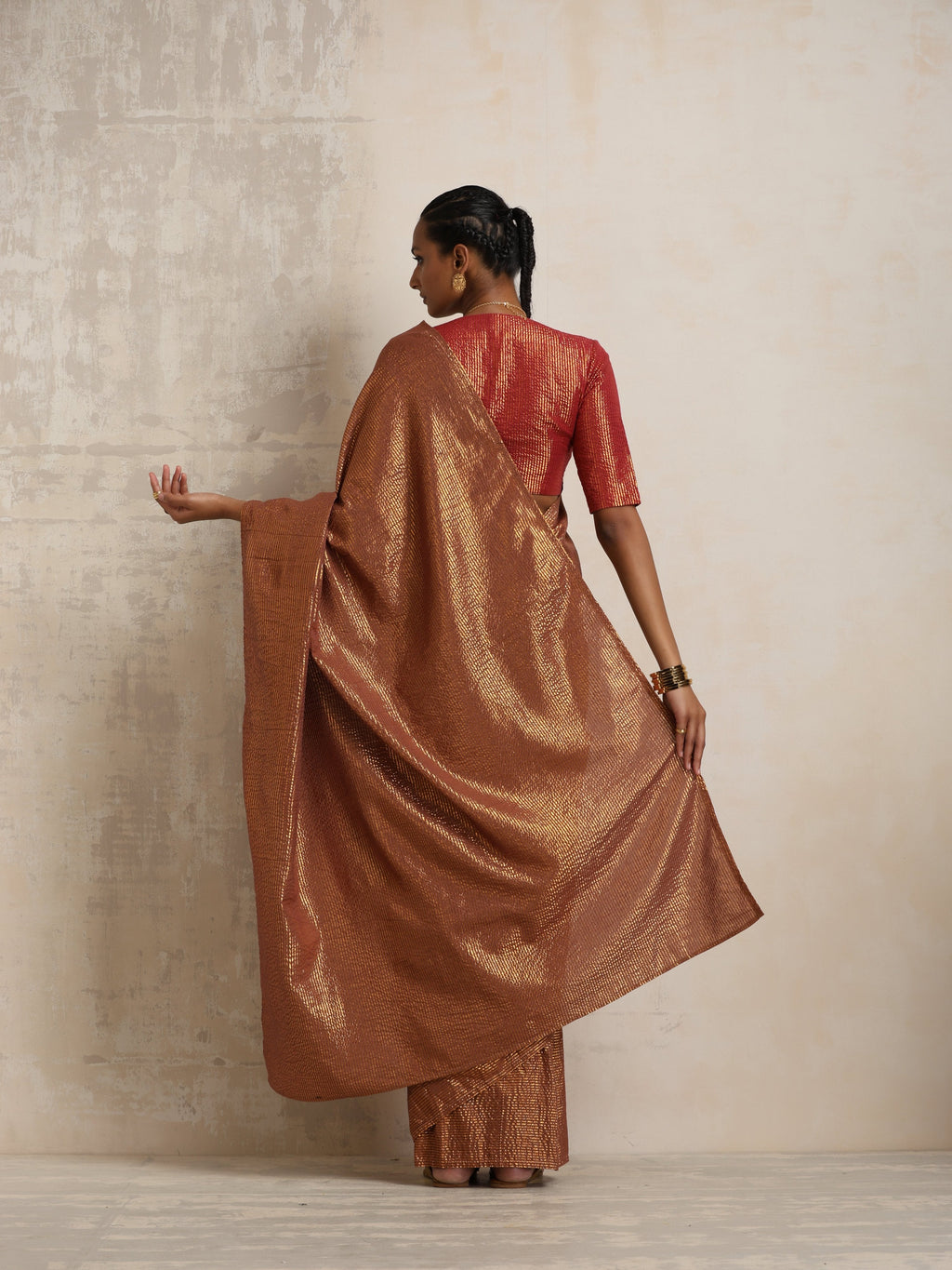 trueBrowns Brown Gold Metallic Ready To Wear Saree | Grocsy