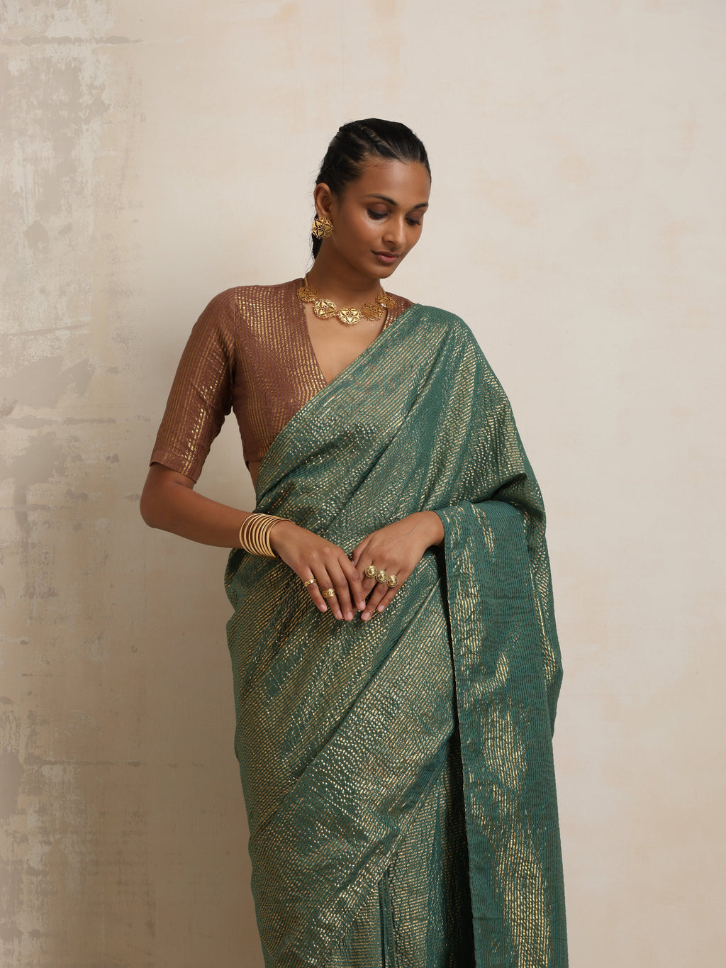 trueBrowns Dark Green Gold Metallic Ready To Wear Saree | Grocsy