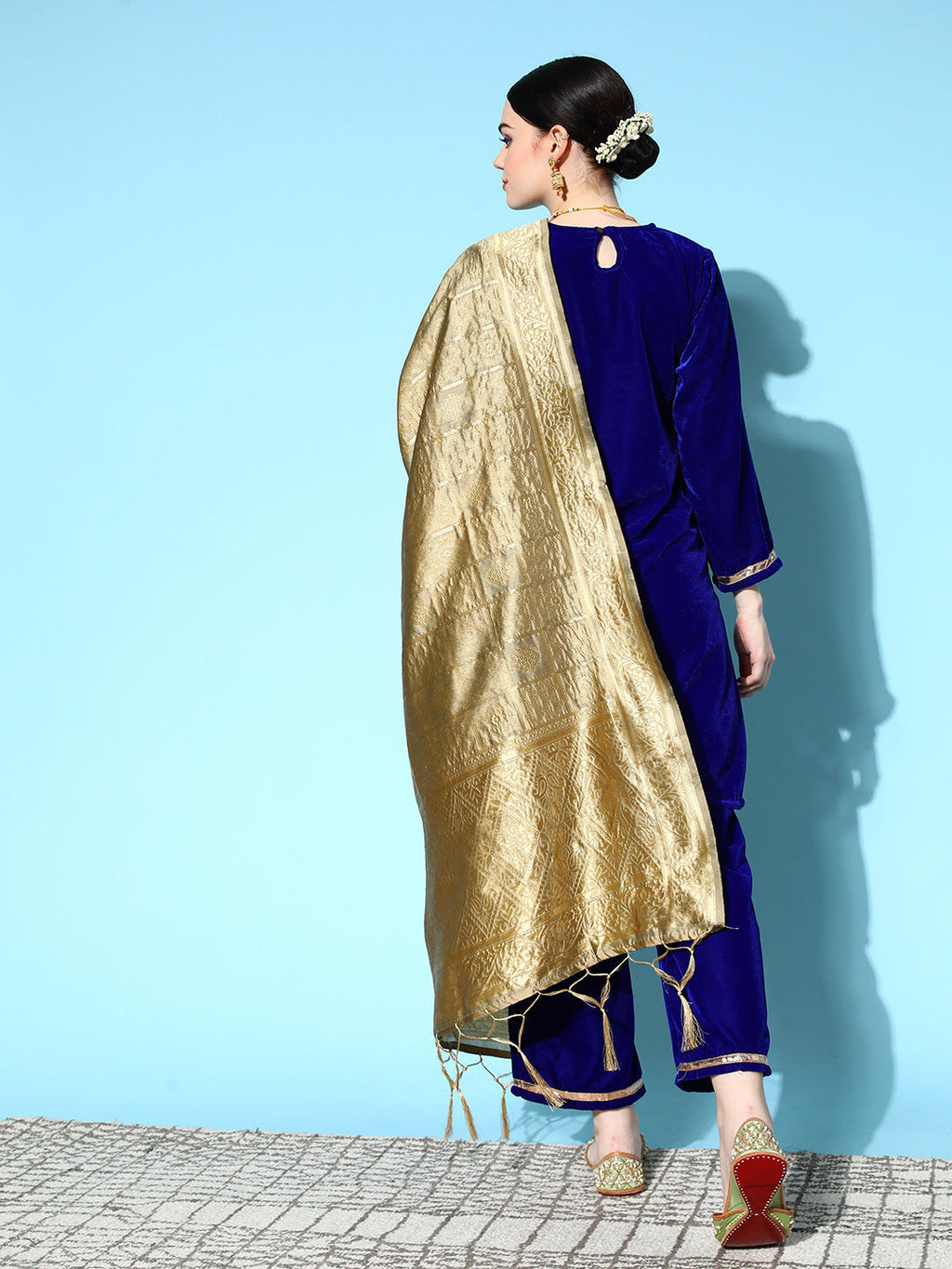 InWeave Women's Blue Velvet Kurta Set With Beige Brocade Dupatta | Grocsy