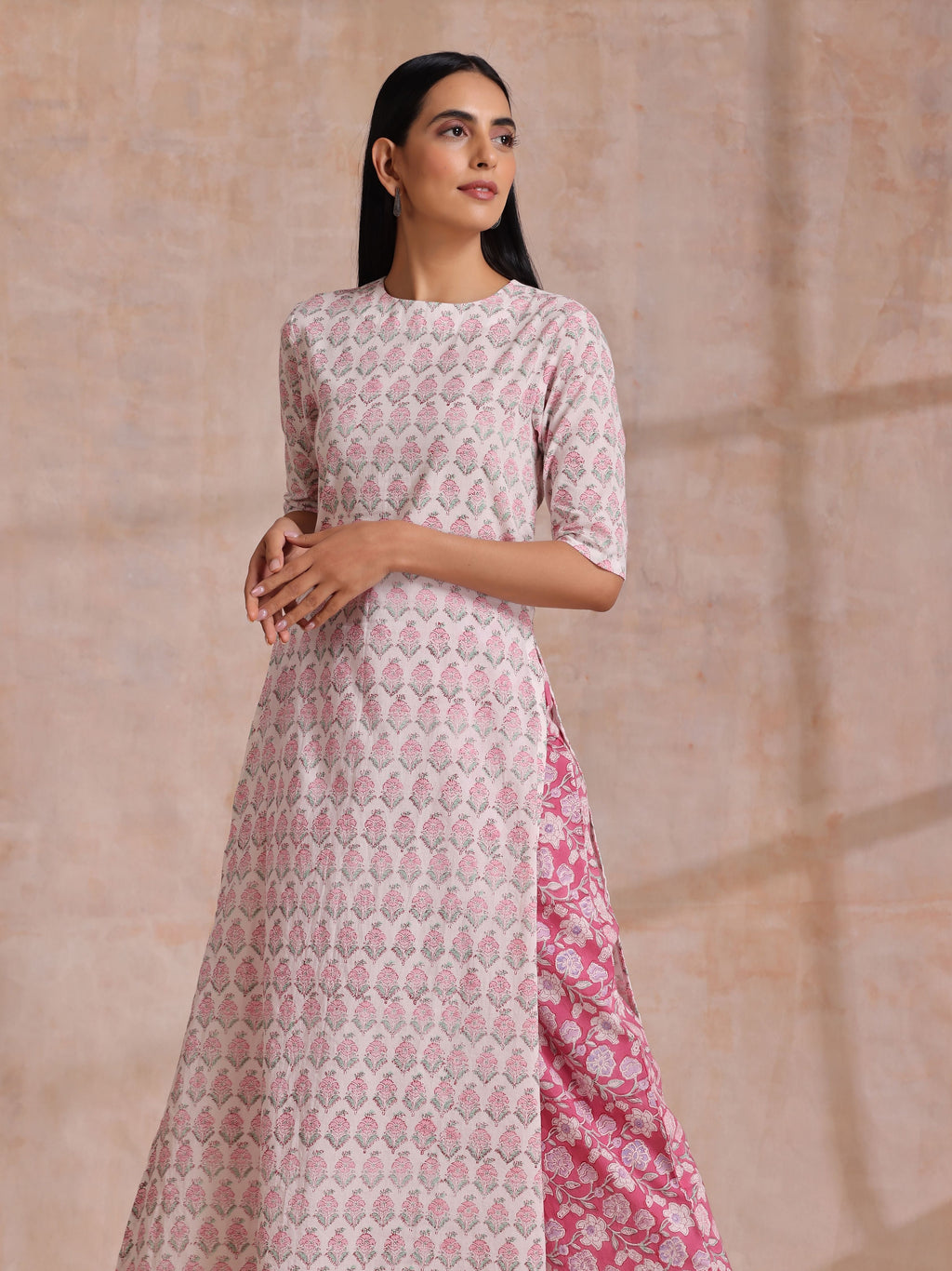 trueBrowns Pink Green Floral On White Block Print Cotton Slit Kurta Pant Set | Grocsy