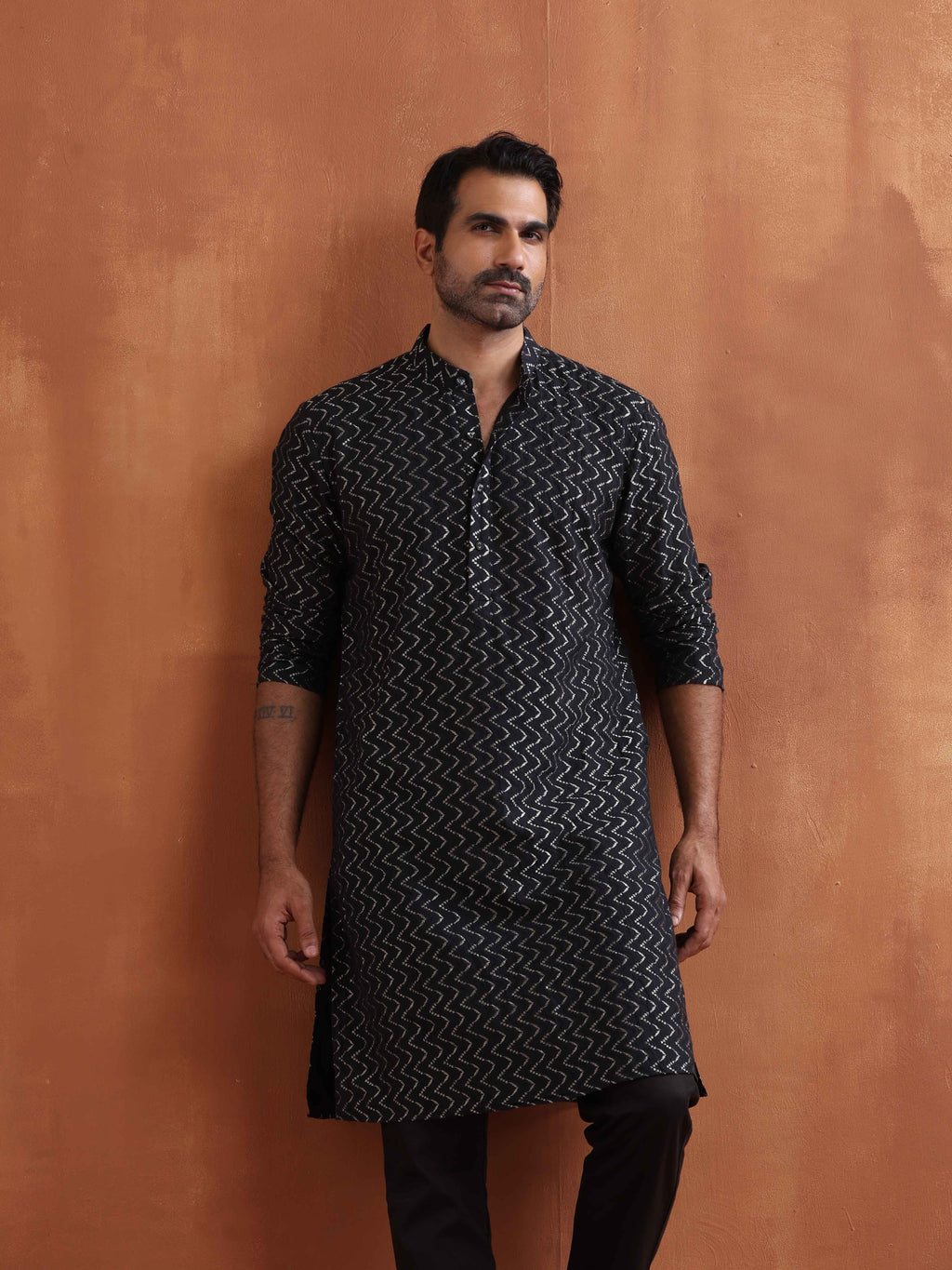 trueBrowns Men's Black Cotton Dobby Kurta | Grocsy