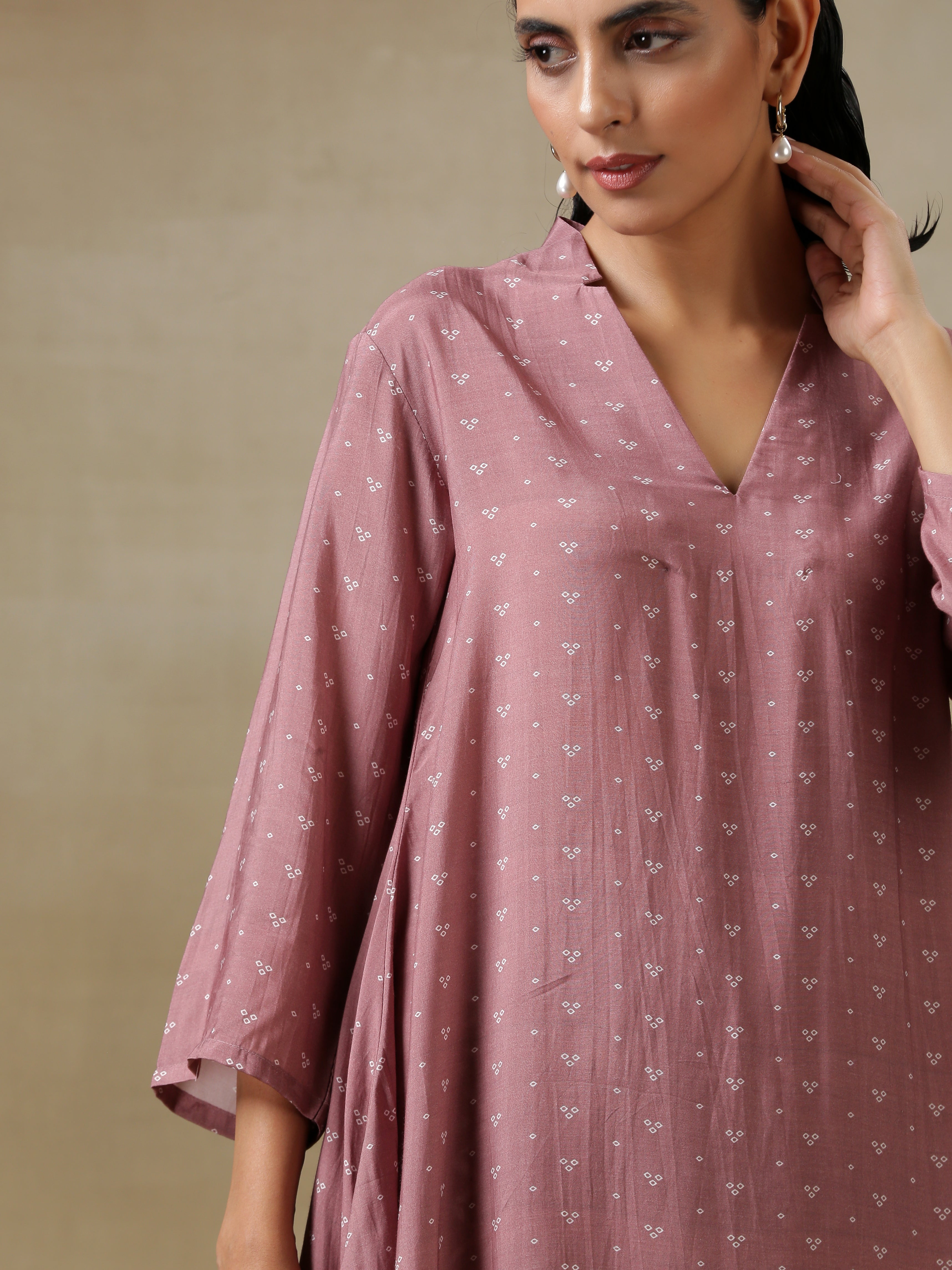 trueBrowns Dark Mauve Bandhani Printed Silk Collared Co-Ord Set | Grocsy