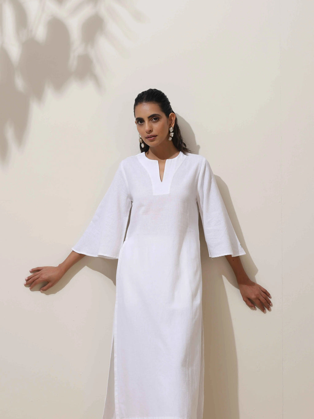 trueBrowns White Cotton Linen Kurta Pant Set | Grocsy
