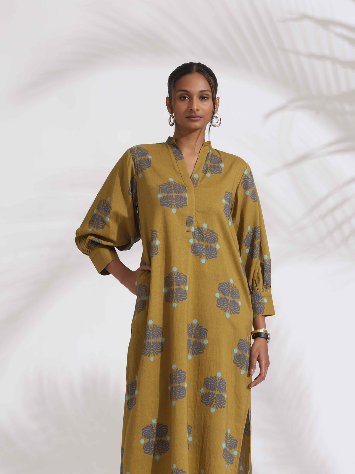 trueBrowns Green Cotton Print Straight Kurta Set | Grocsy