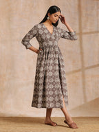 trueBrowns Clay Dabu Overall Print Cotton Wrap Dress | Relove | Grocsy