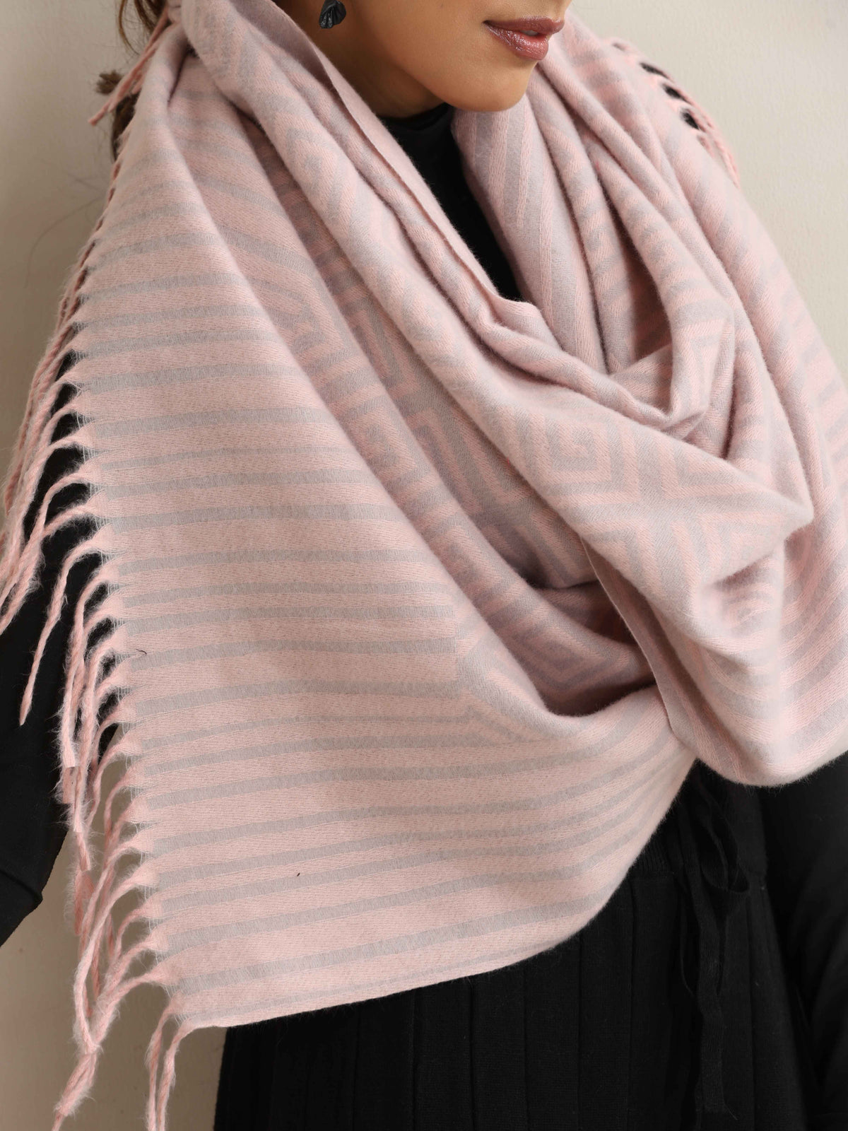 trueBrowns Pink Geometric Woollen Stole | Grocsy
