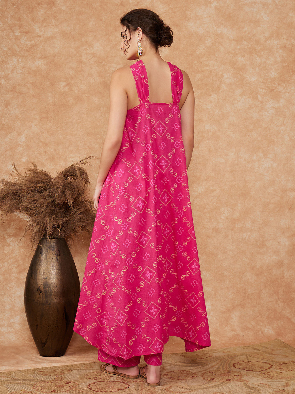 InWeave Women's Fuchsia S Print Twisted Neckline Kurta Pant Set | Grocsy