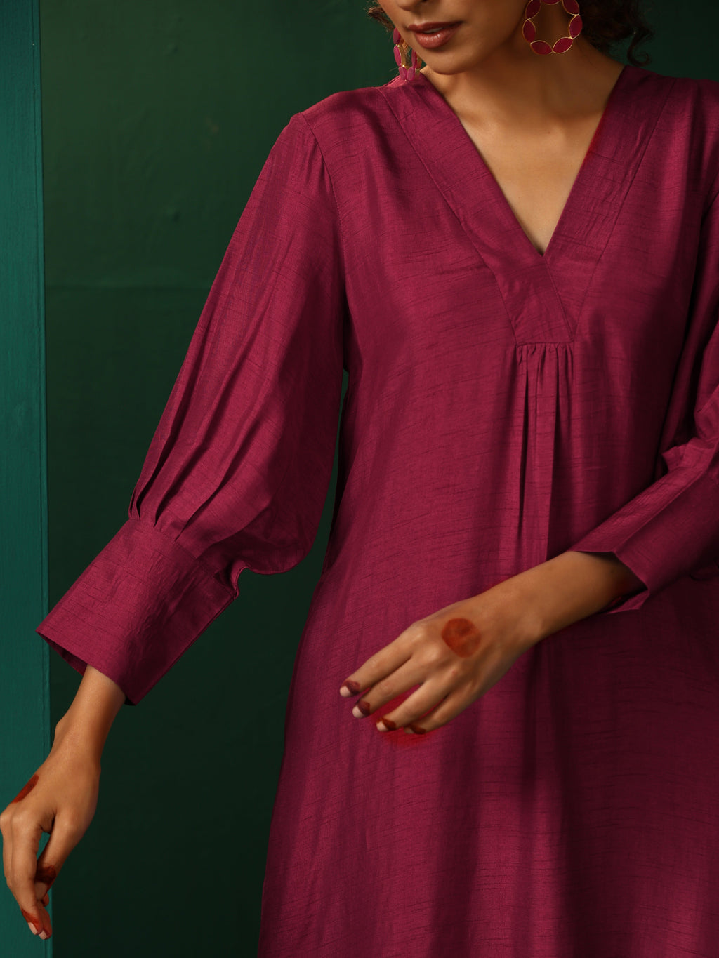 trueBrowns Maroon Silk Puff Sleeve Kurta Pant Set | Grocsy