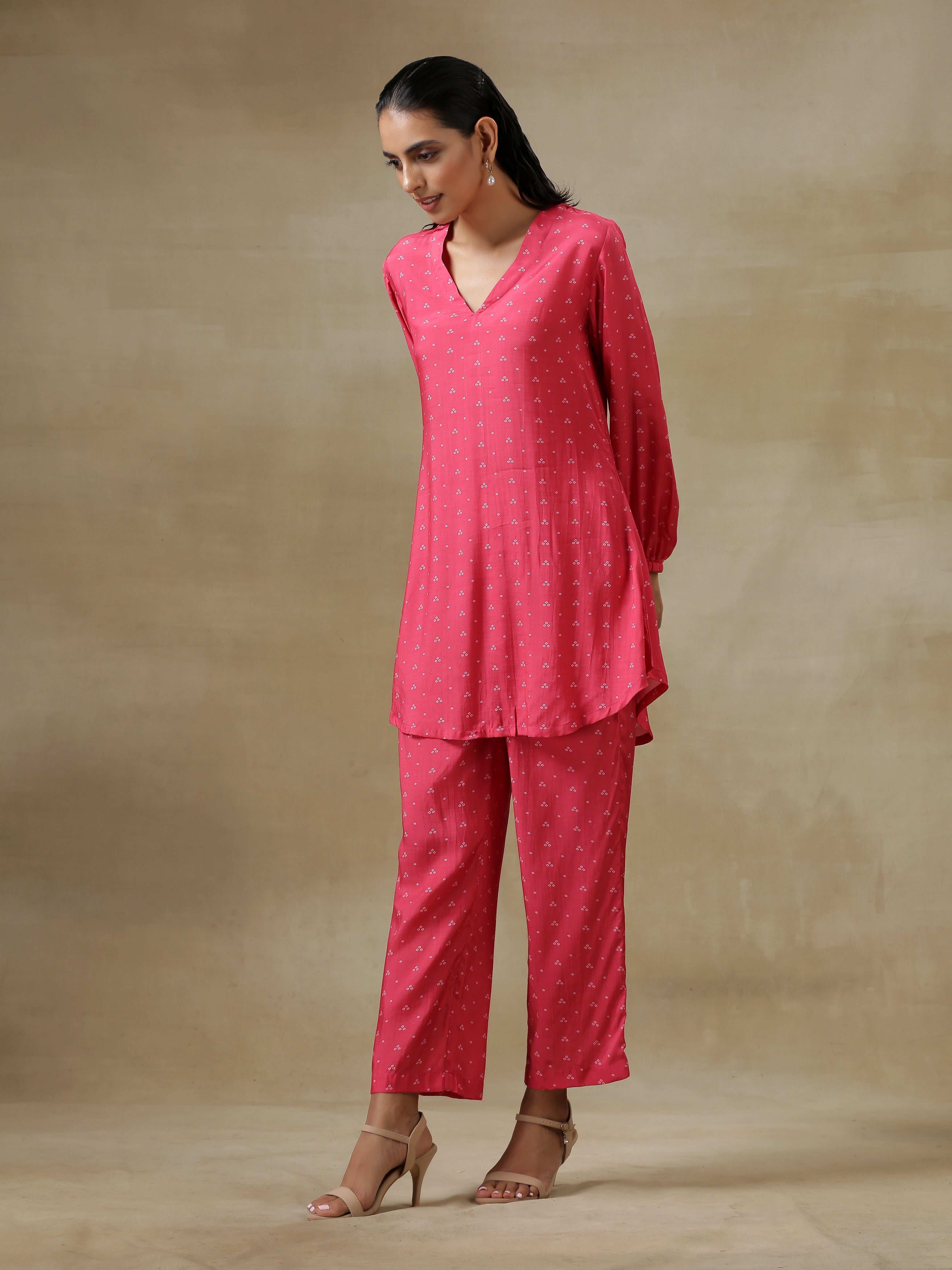 trueBrowns Pink Bandhani Printed Silk Gathered Sleeve Co-Ord Set | Grocsy
