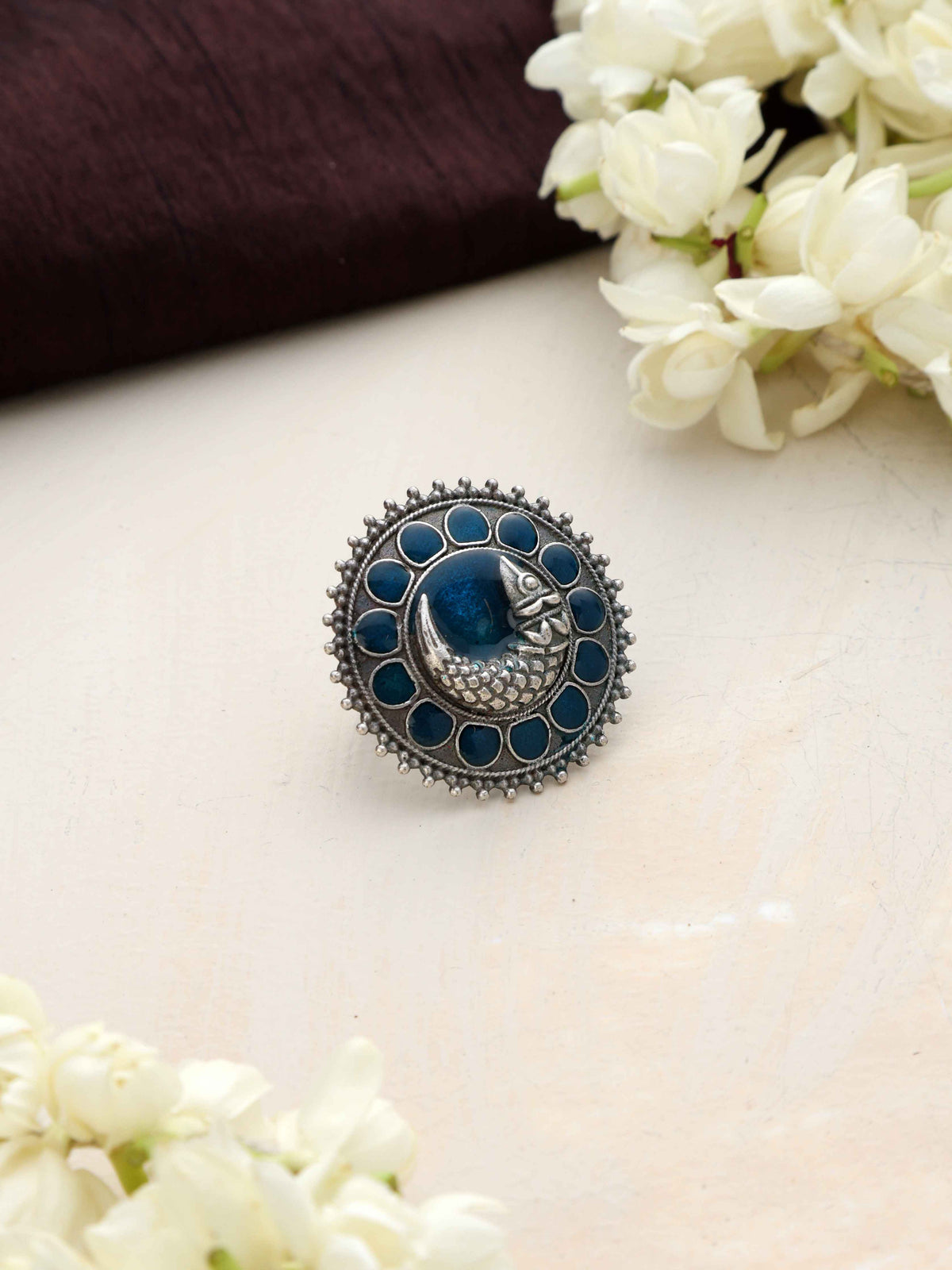 trueBrowns Silver Tone Fish Embossed Ring | Grocsy