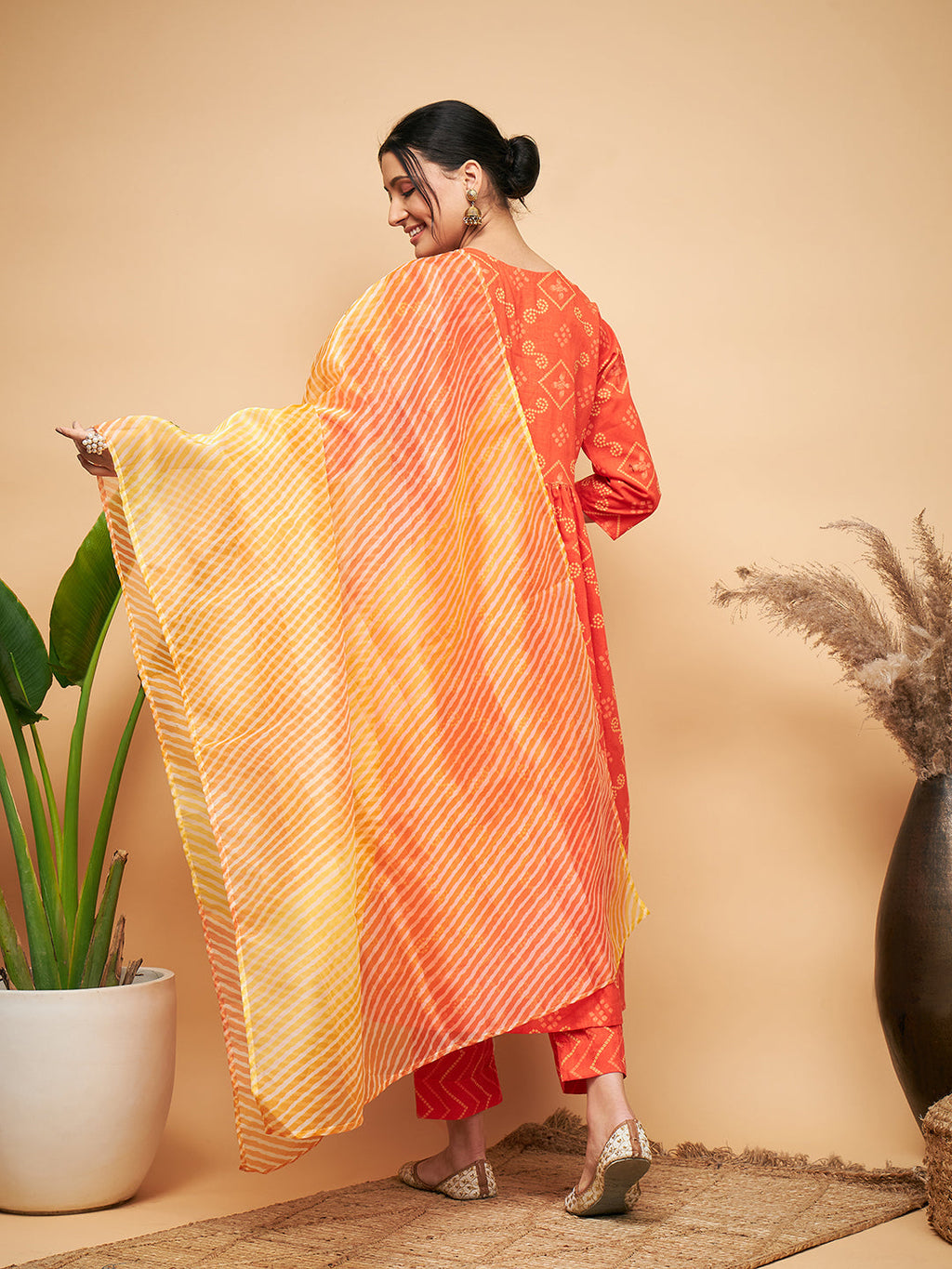 InWeave Women's Orange S Print Alia Cut Gota Work Kurta Set W Mustard Le Du | Grocsy